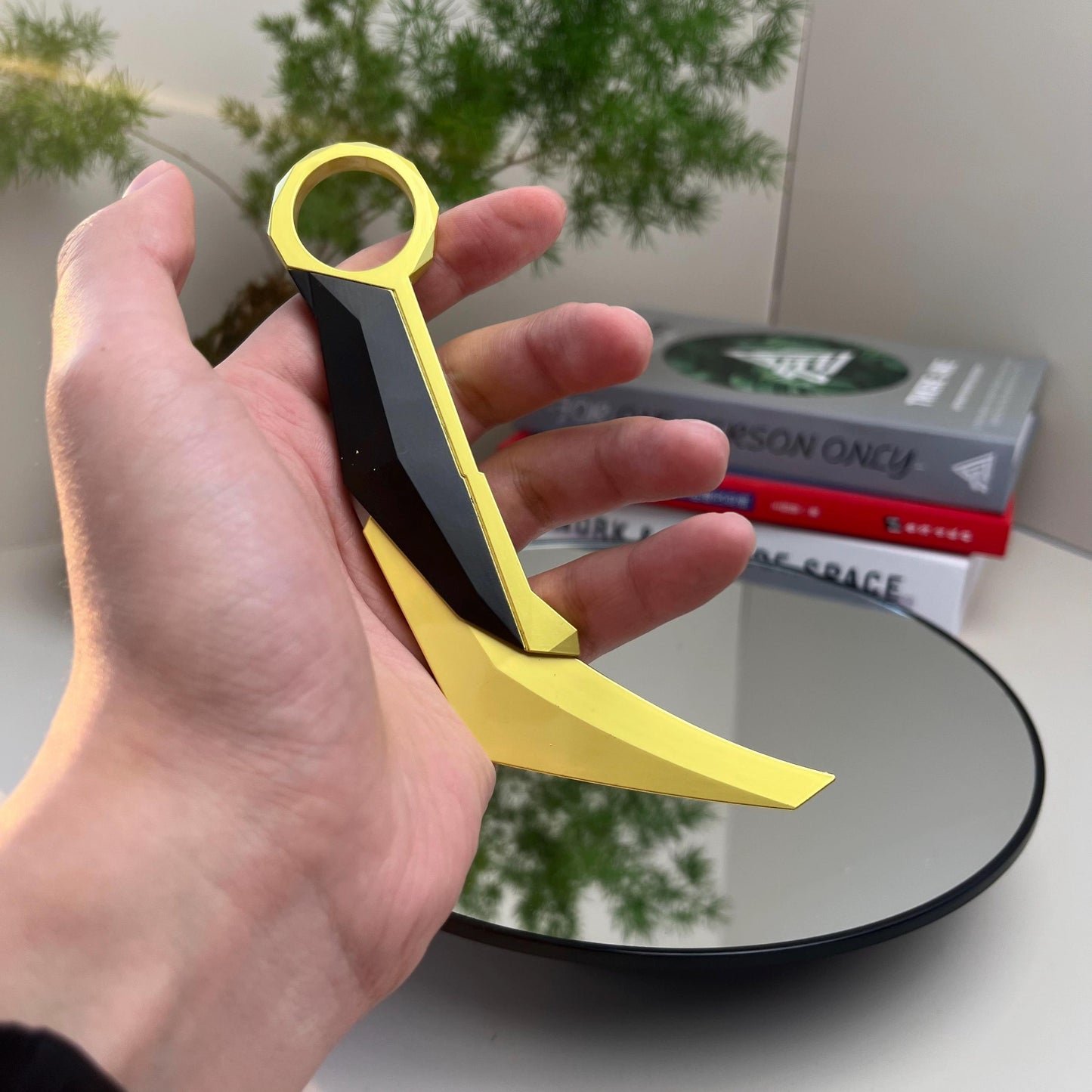 Valorant Prime Karambit, Expandable And Closable, Rotate Trainer Reaver Knife, Valorant Weapon, Metal Weapons Model, Weapons Replica, Gift