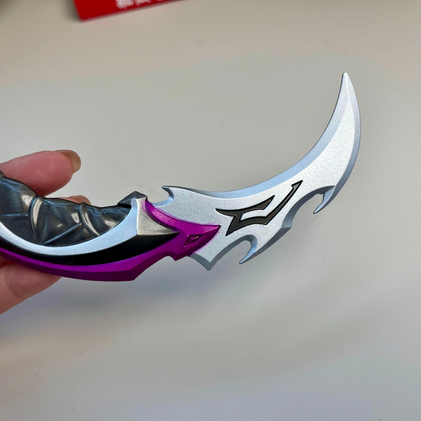 Valorant Reaver Karambit, Valorant knife, Handmade Metal Weapons Model, Rotate Trainer Knife, Game Peripheral, Weapons Replica, Toys Gifts