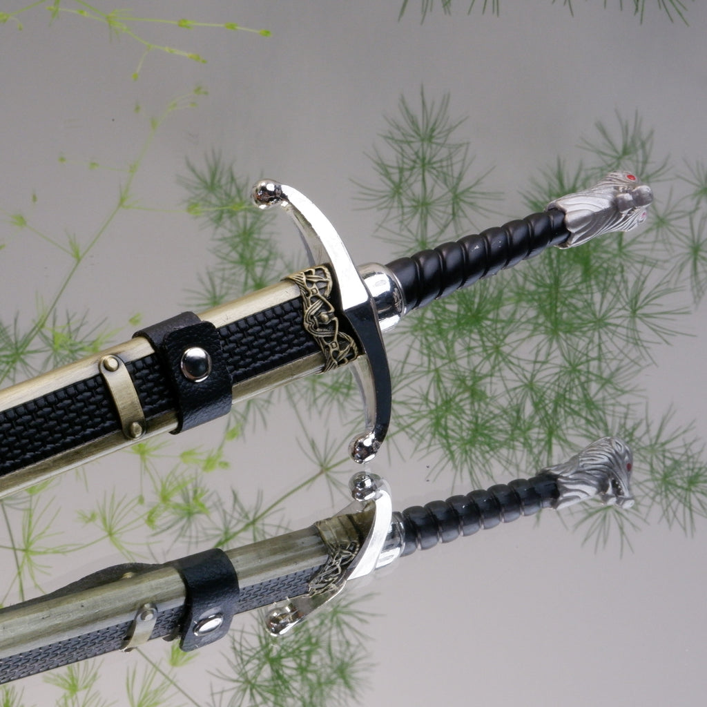 Games Movie And TV Peripheral Medieval Antique Long Claw Swords With Scabbard Weapon Model High-Quality Metal Crafts Ornaments Boys Toy Gift