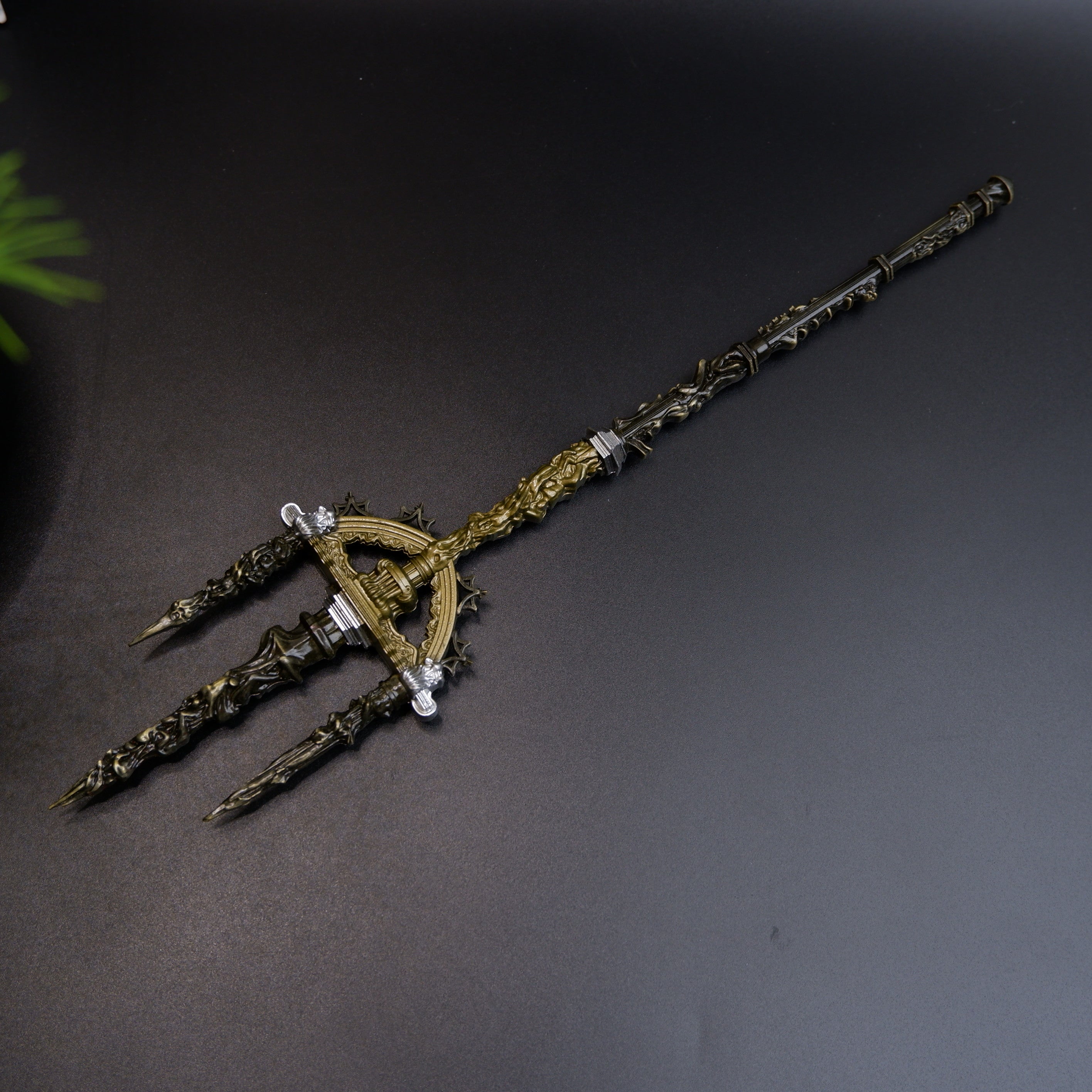 ER Mohgwyn's Sacred Spear Metal Miniature
