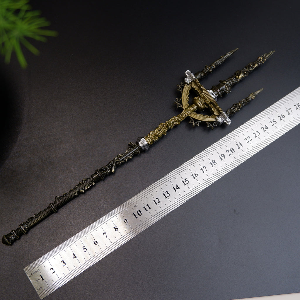 ER Mohgwyn's Sacred Spear Metal Miniature