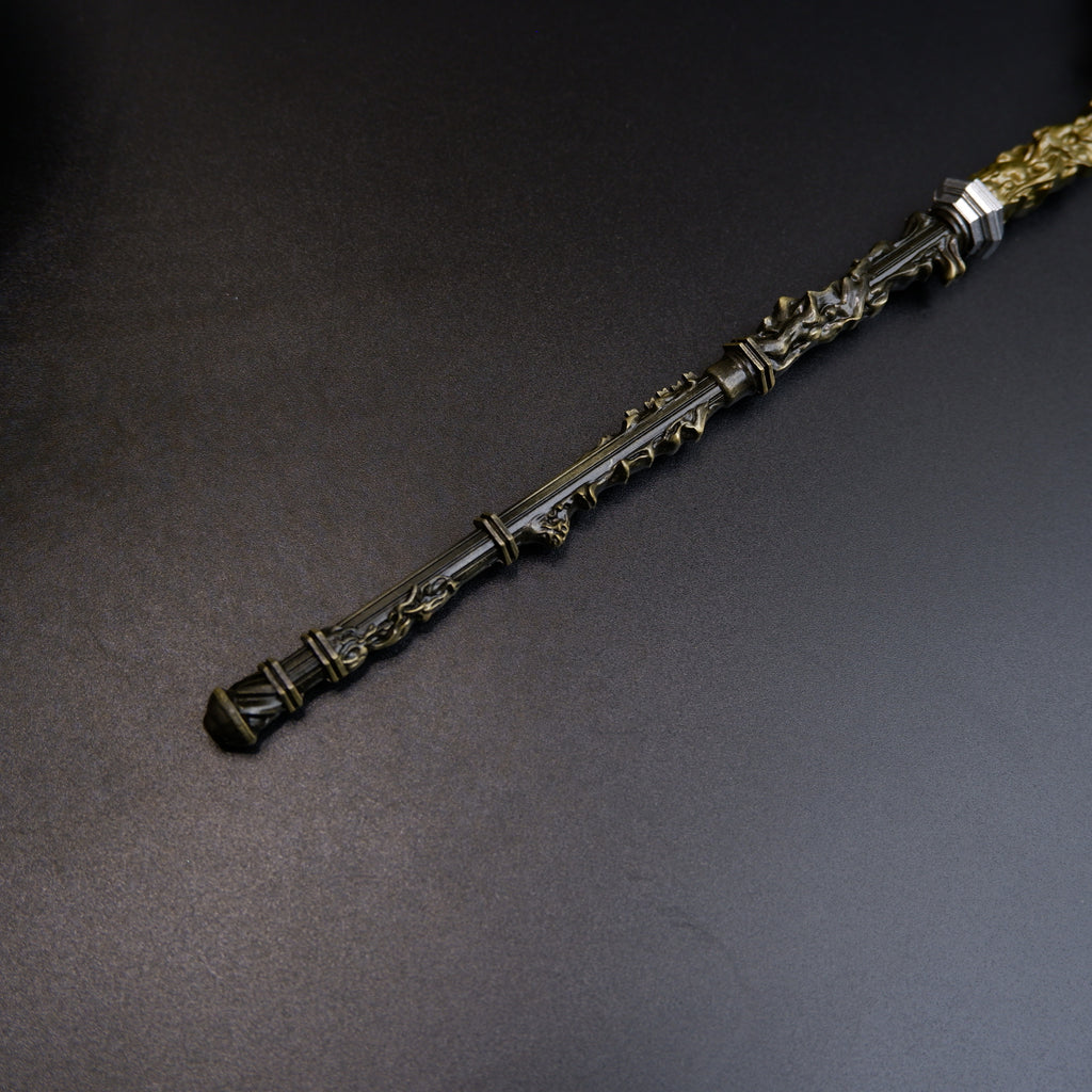 ER Mohgwyn's Sacred Spear Metal Miniature