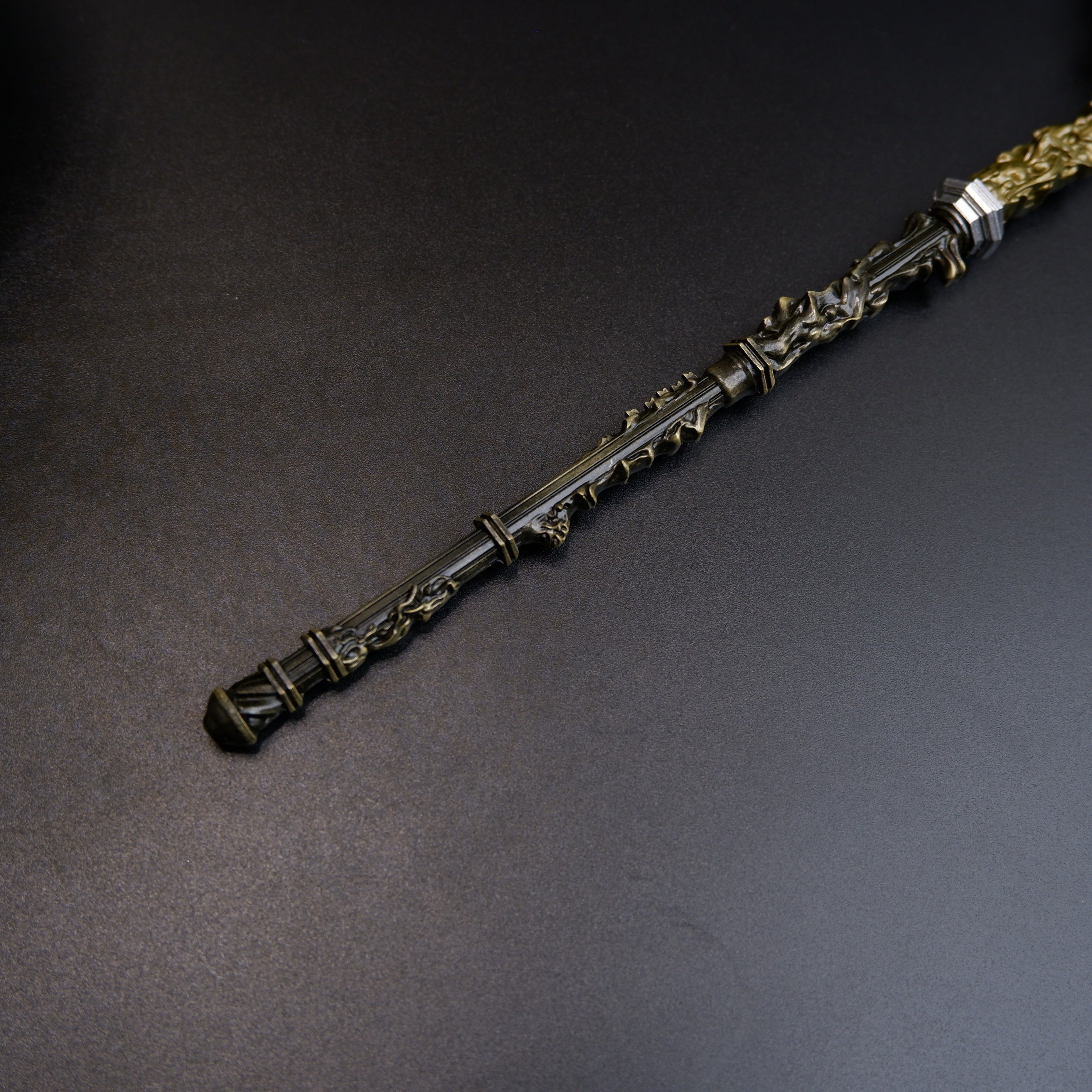 ER Mohgwyn's Sacred Spear Metal Miniature