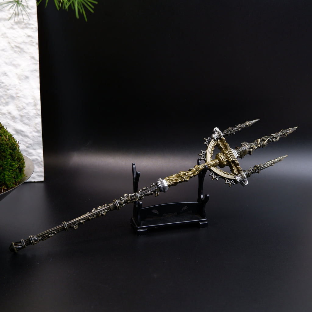 ER Mohgwyn's Sacred Spear Metal Miniature