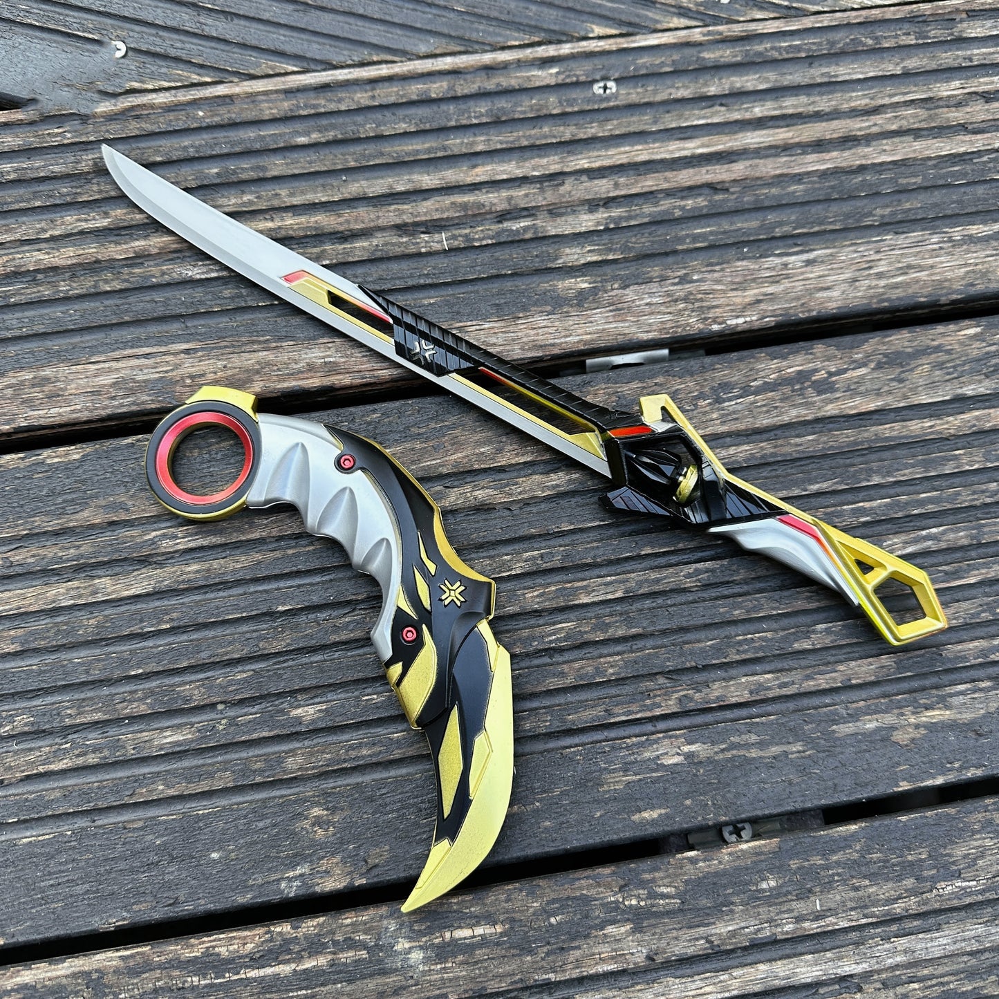 25CM/9.8 High-quality Metal Champion Knife Red Blunt Blade Trainer Cosplay Prop