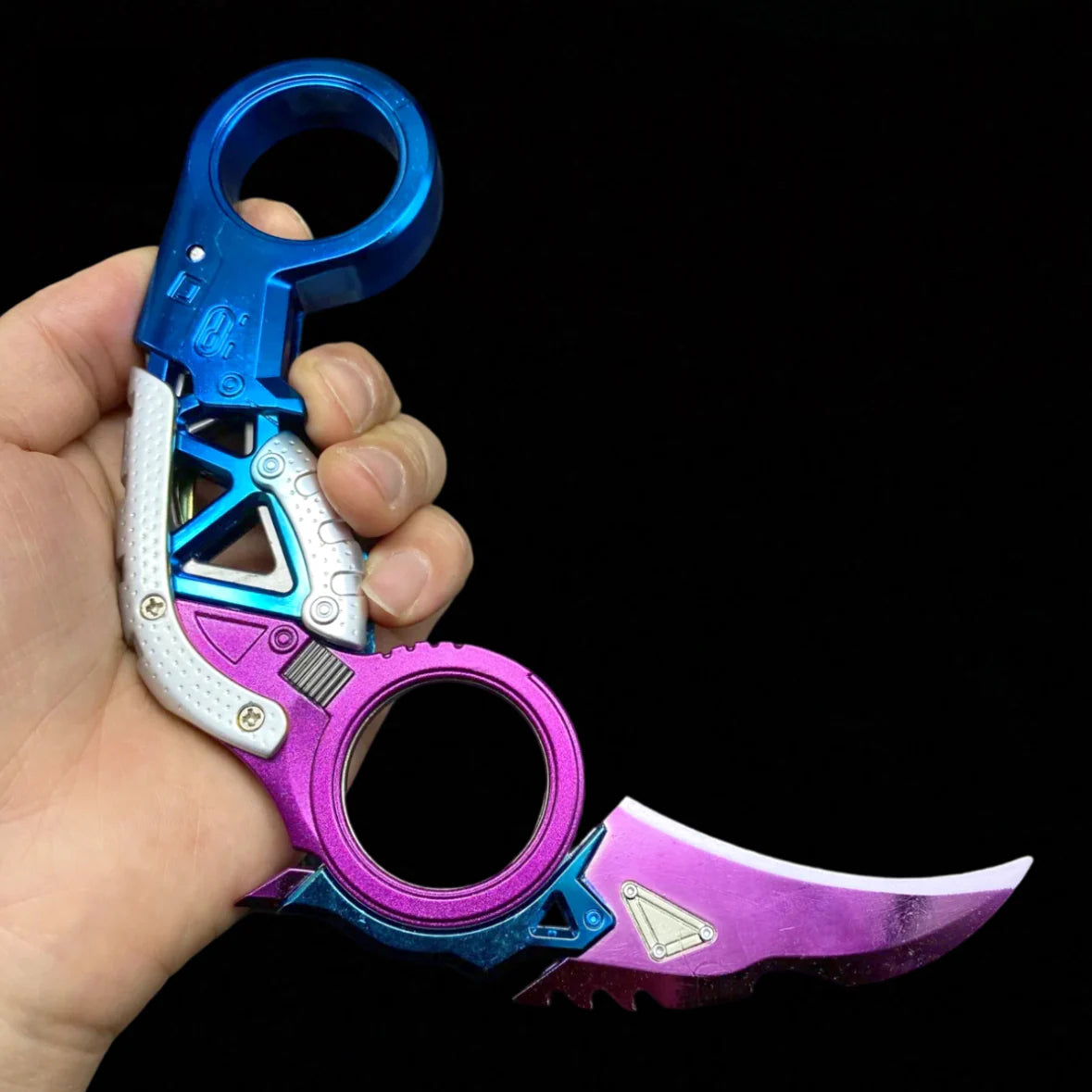 Apex Legends Raptor General Heirloom – Metal Display Collectible