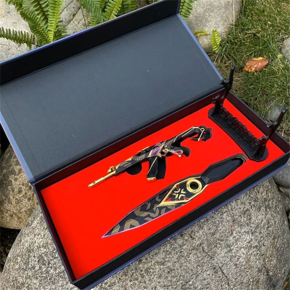 Champion 2023 Kunai & Champion Vandal Metal Replica