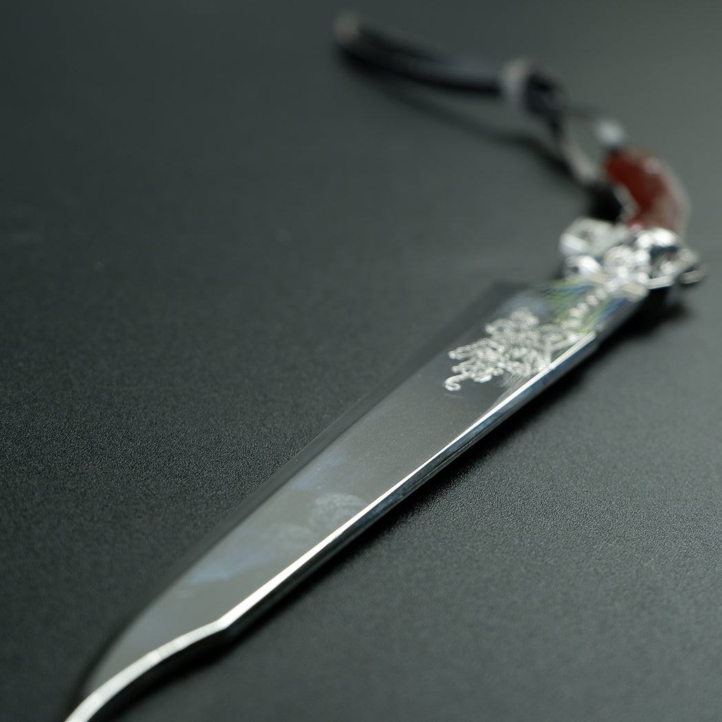 Final Fantasy VIII Squall Leonhart Revolver Gunblade 22cm Metal Replica – FF8 Display Collectible