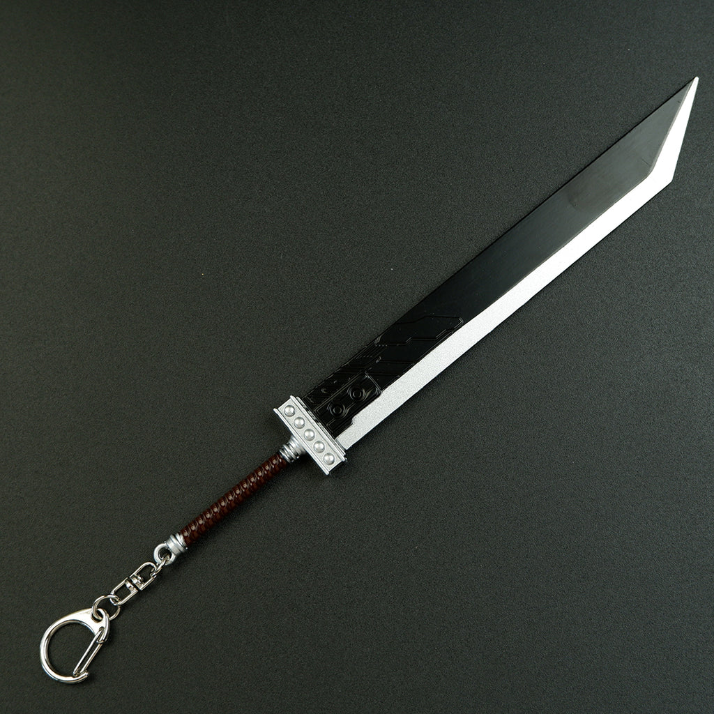 Final Fantasy Cloud Buster Sword Metal Keychain – Zinc Alloy RPG Mini Sword Bag Charm Collectible