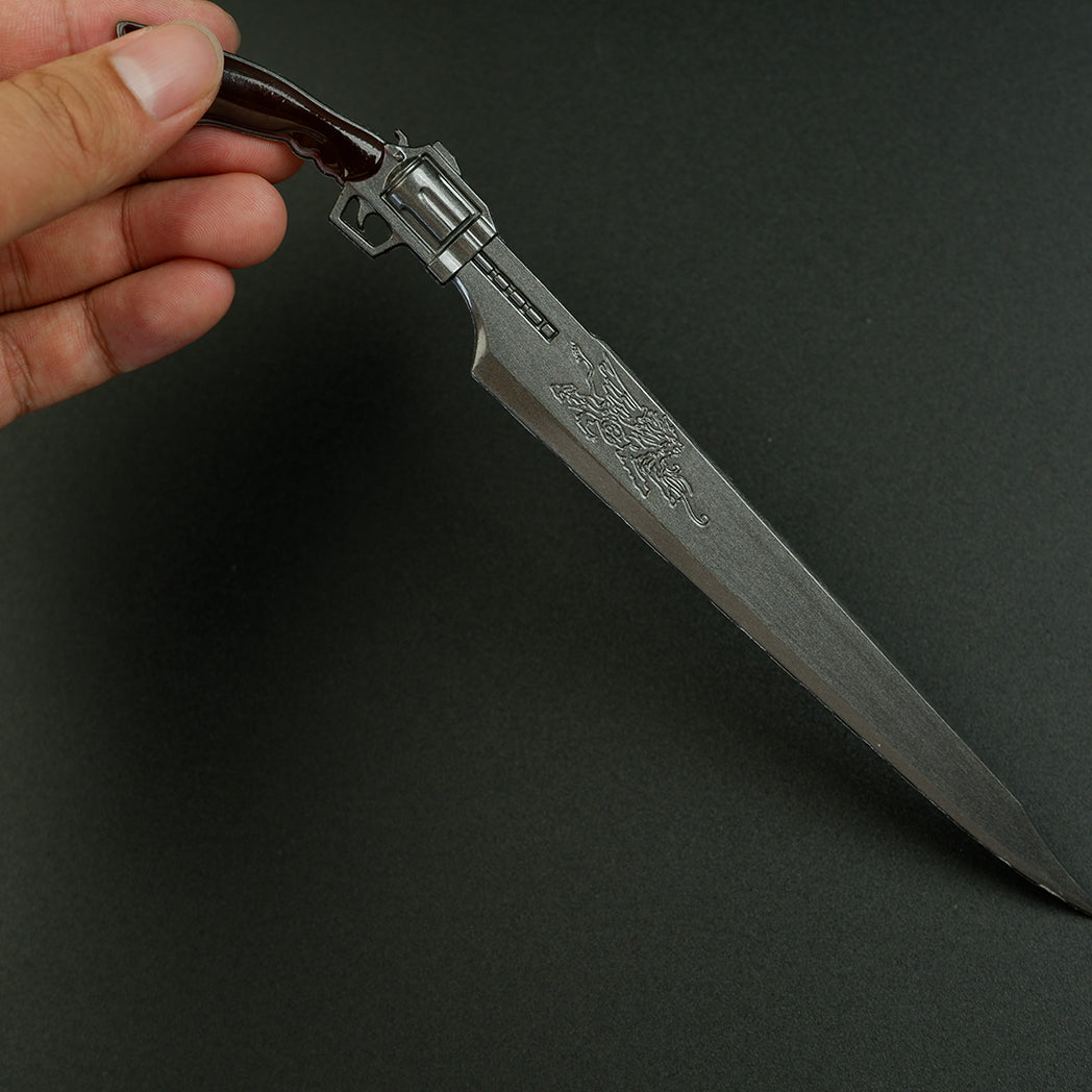 Final Fantasy RPG Weapon Miniature Set – Buster Sword, Invictus & Gunblade Zinc Alloy Display Collectible