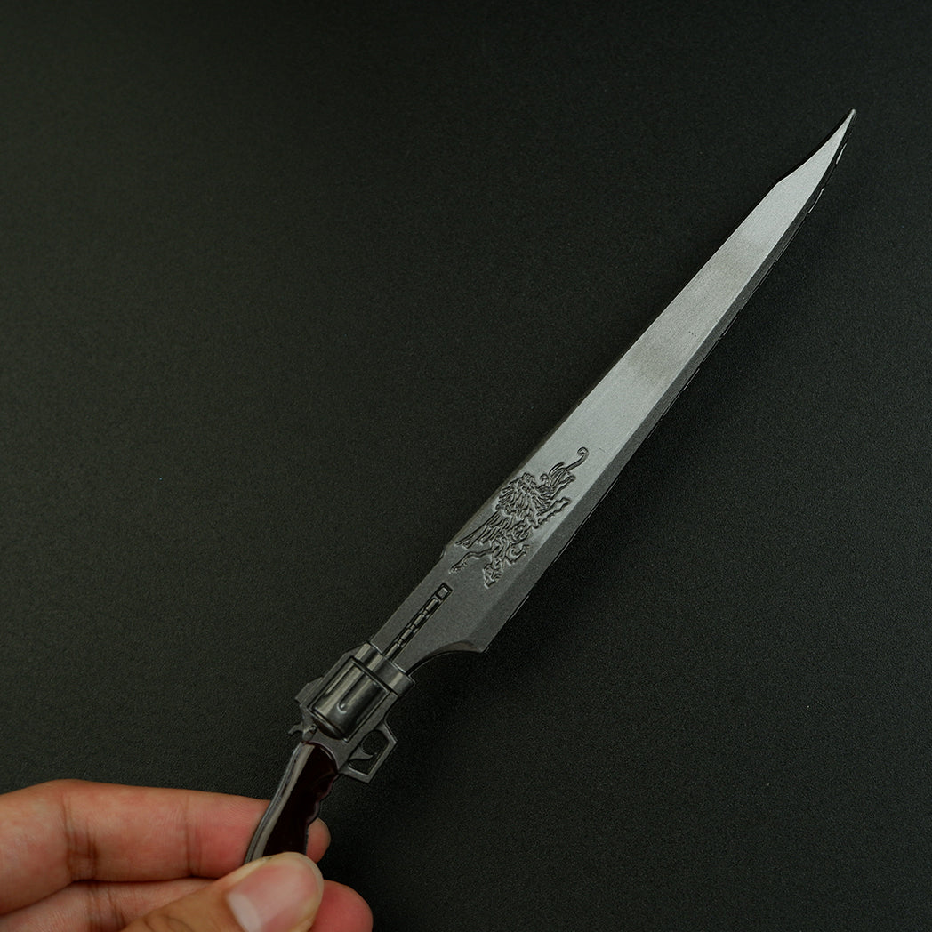 Final Fantasy RPG Weapon Miniature Set – Buster Sword, Invictus & Gunblade Zinc Alloy Display Collectible