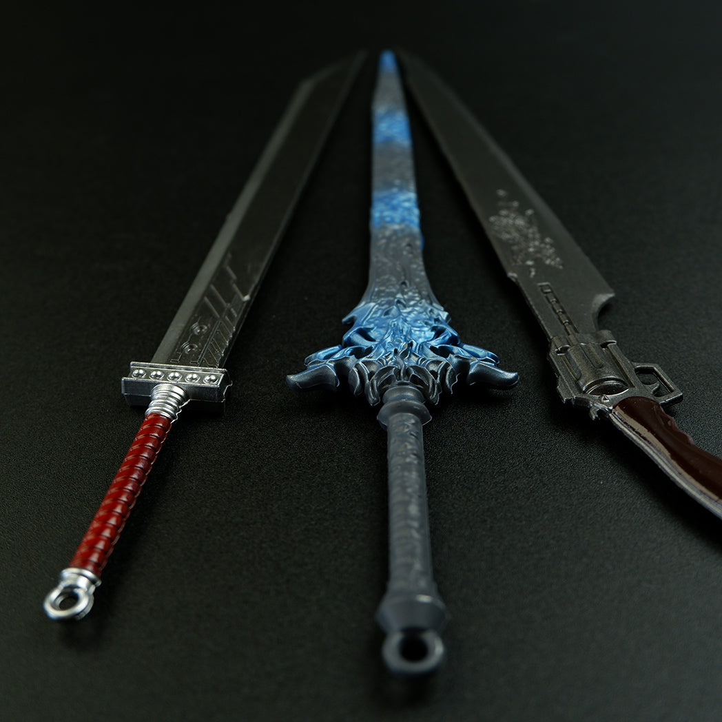 Final Fantasy RPG Weapon Miniature Set – Buster Sword, Invictus & Gunblade Zinc Alloy Display Collectible