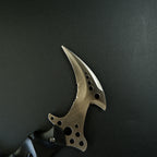 Hand-forging Re8 Chris Karambit Sharp Blade Stainless Steel Replica