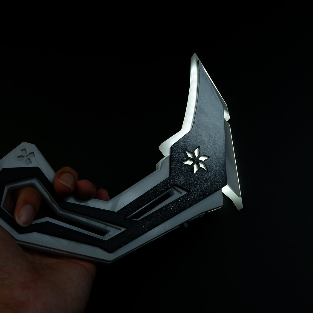 Valorant VCT 2025 Karambit Glowing Replica – LED Illuminating Cosplay Display Collectible