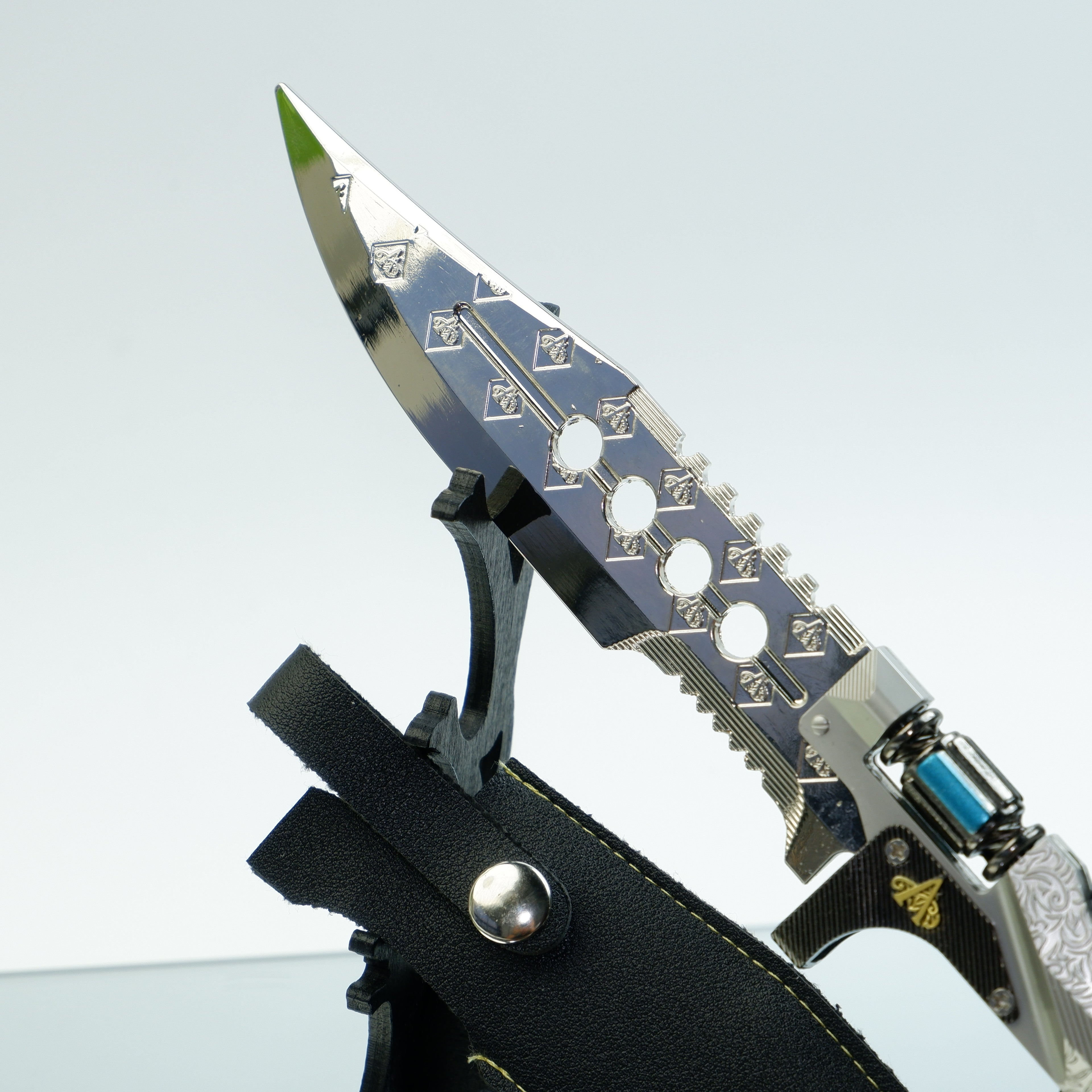 Valorant Sovereign Knife 22cm Metal Replica with Sheath & Stand – Zinc Alloy Celestial Engraved Dagger Collectible