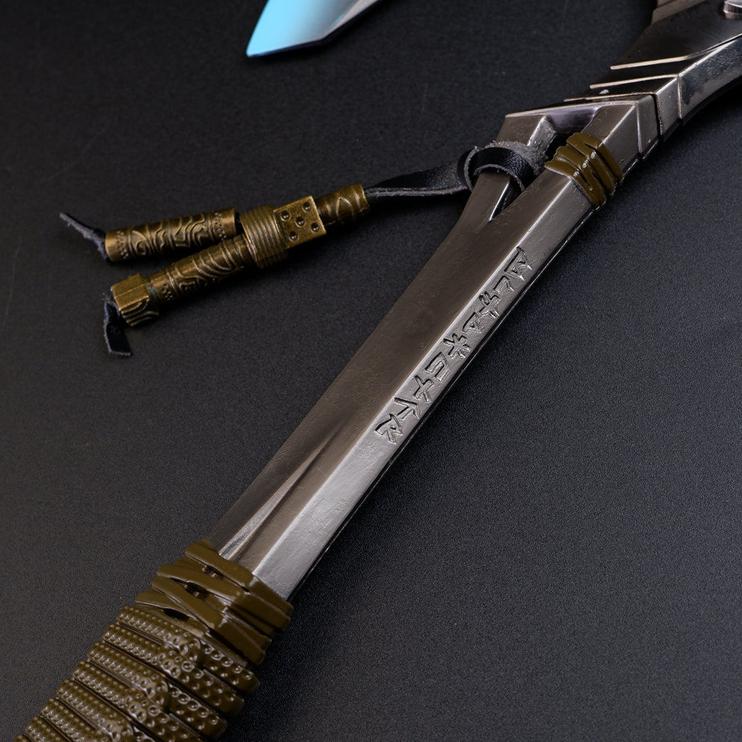 35cm/13.8 Bloodhound Heirloom Metal Replica