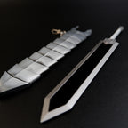 Berserk Guts Dragon Slayer Greatsword 17cm Metal Keychain with Scabbard – Zinc Alloy Anime Replica Collectible