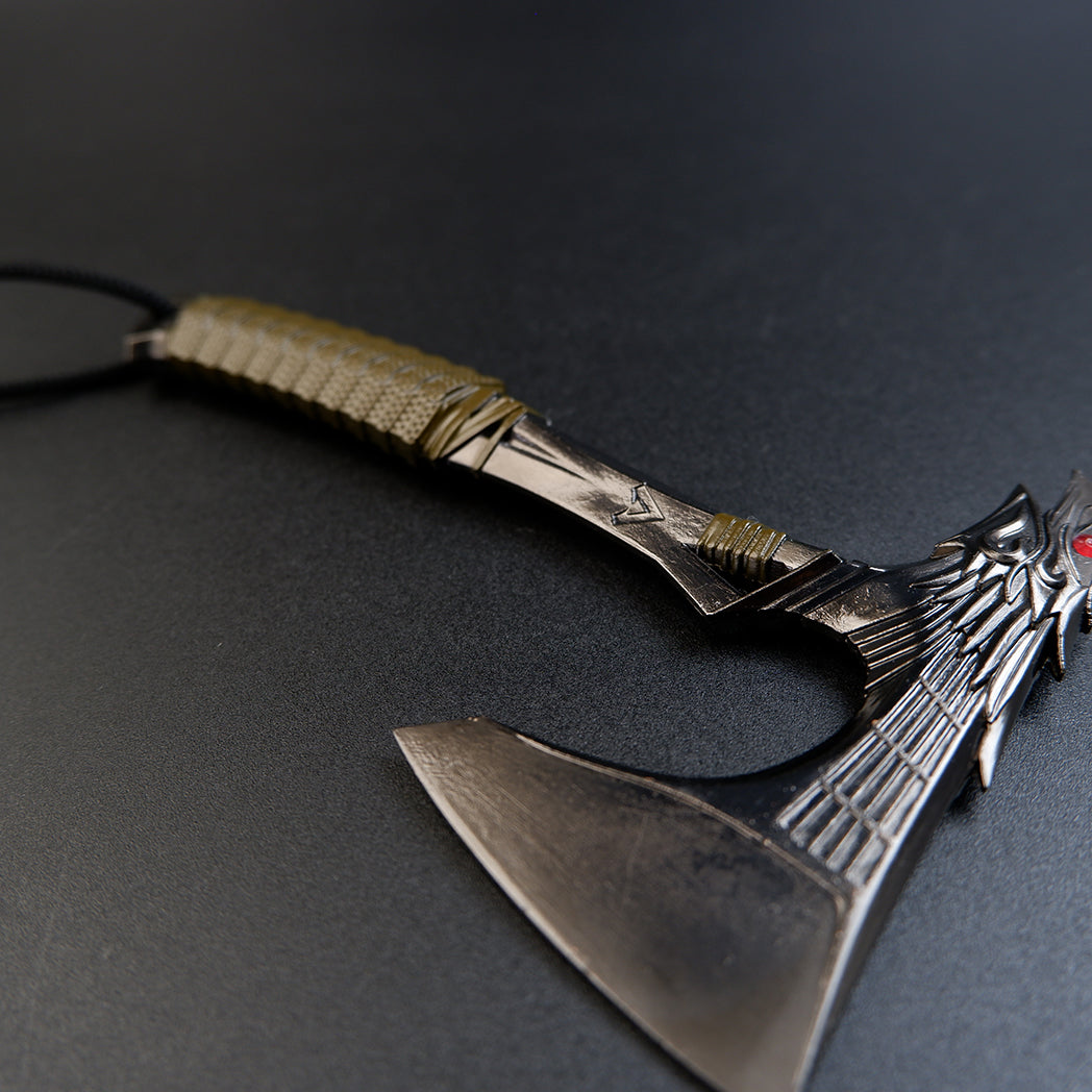 Apex Legends Bloodhound Heirloom Raven's Bite 16cm Metal Replica – Zinc Alloy Raven Skull Tomahawk Axe Collectible