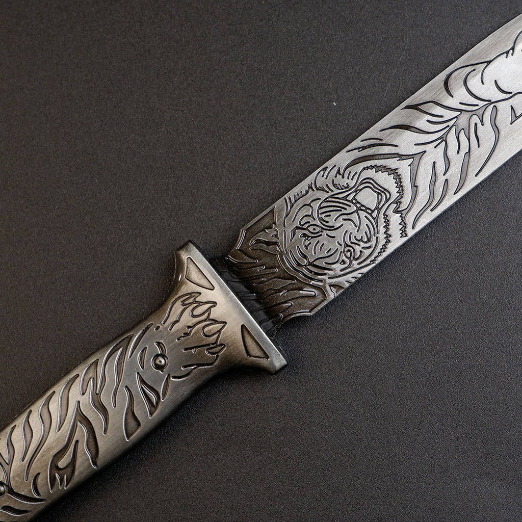 Valorant Xenohunter Knife 19cm Tiger Embossed Metal Replica – Zinc Alloy Antique Gunmetal Tactical Dagger Collectible