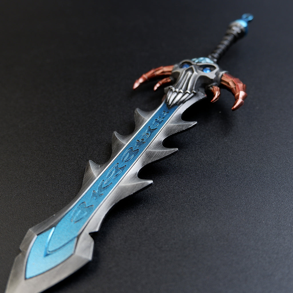 World of Warcraft Frostmourne 22cm Metal Replica – Zinc Alloy Lich King Arthas Blue Rune Greatsword Collectible