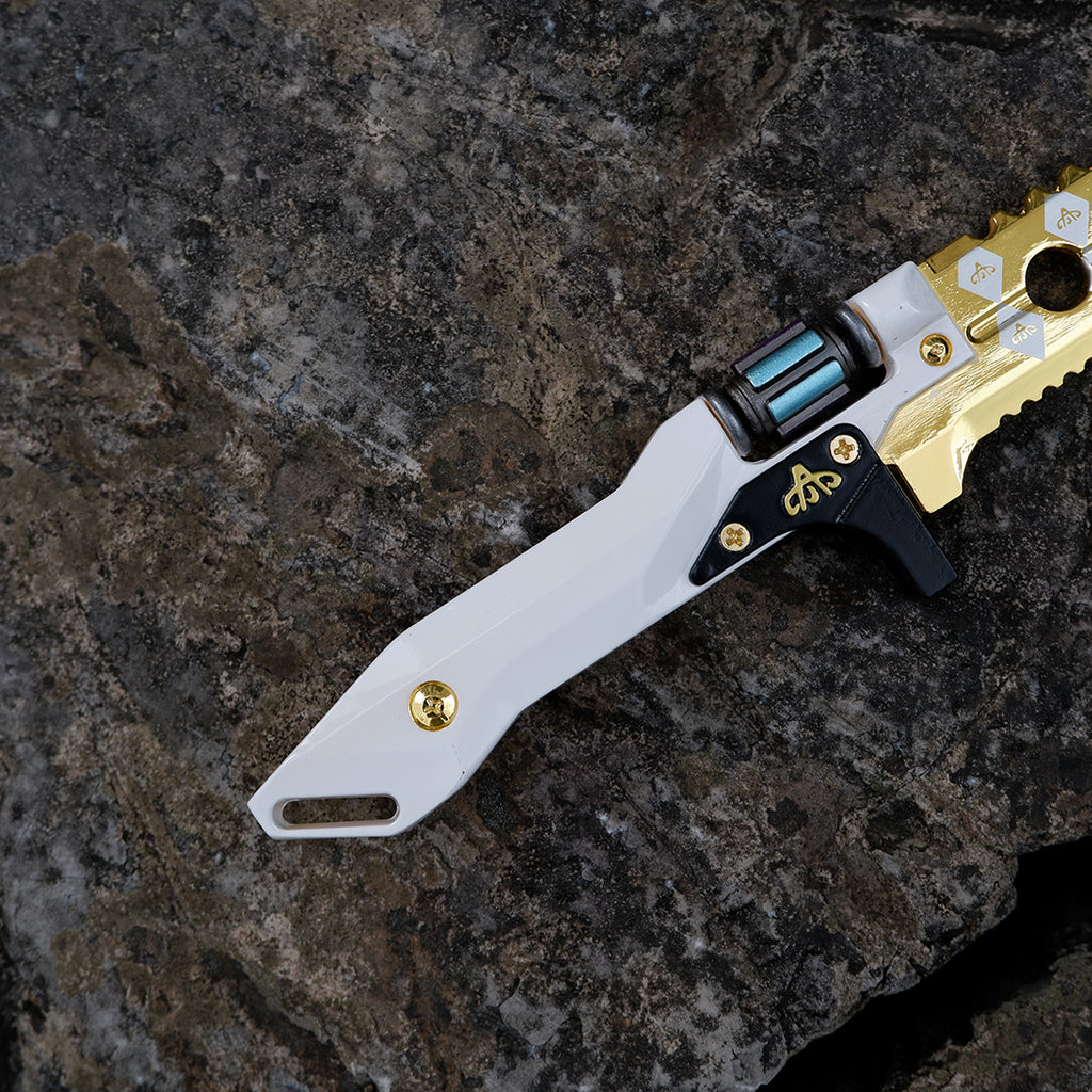 Valorant Sovereign Folding Pocket Knife – Luxury Mirror Gold & White Tactical EDC Collectible Toy Model with Spinning Energy Core