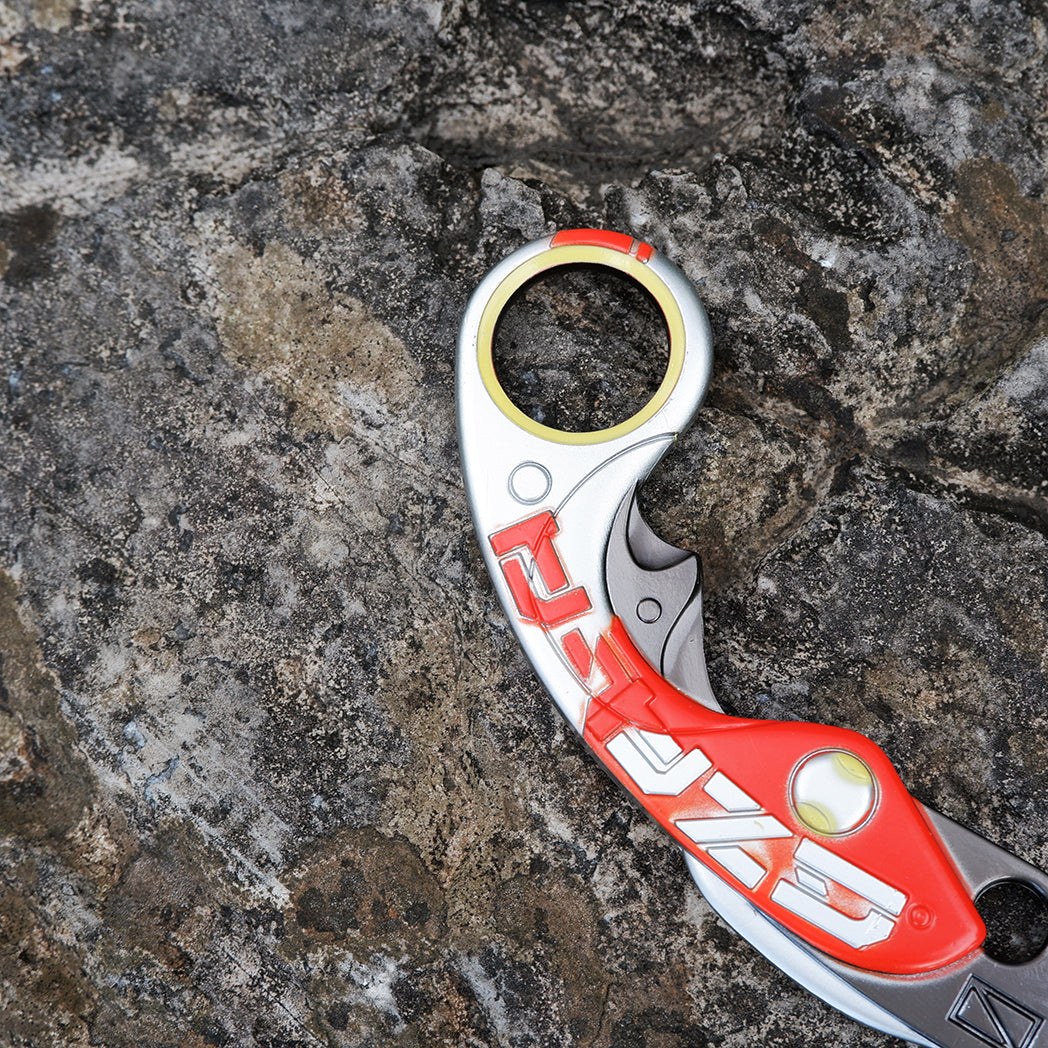 Valorant Ion Karambit Metal Knife Replica – Sci-Fi Blunt Blade | Gaming Cosplay Prop Collectible
