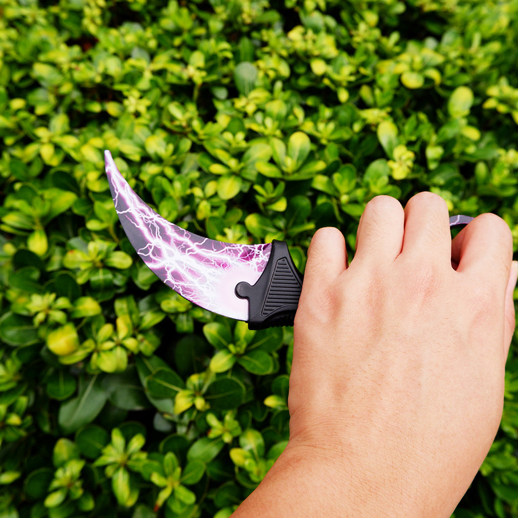 CS2 Karambit Metal Knife Replica – Purple Lightning Strike | Gaming Cosplay Prop Blunt Blade Collectible
