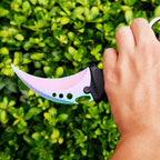 CS2 Karambit Metal Knife Replica – Rainbow Marble Fade | Gaming Cosplay Prop Blunt Blade Collectible