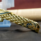 Valorant Champions Angel Knife 22cm Metal Replica with Glacier Stand – Zinc Alloy Gold or Black Angel Wing Dagger Collectible