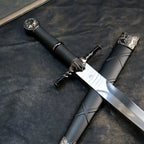 The Witcher 3 Geralt Steel Sword 22cm Metal Replica with Scabbard & Stand – Zinc Alloy Wolf Medallion Pommel Collectible