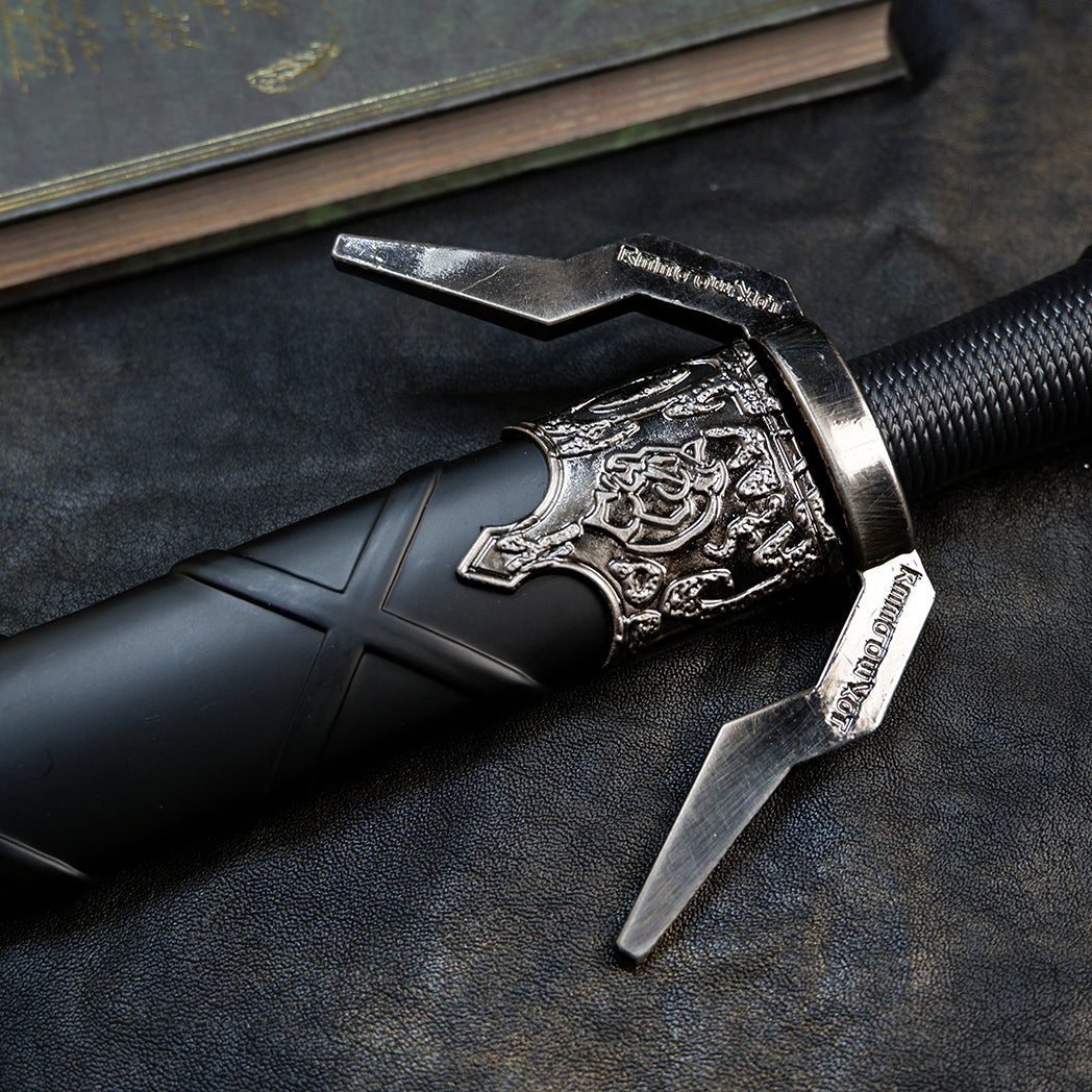 The Witcher 3 Geralt Silver Sword 22cm Metal Replica with Scabbard – Zinc Alloy Wolf School Twin Wolf Pommel Collectible