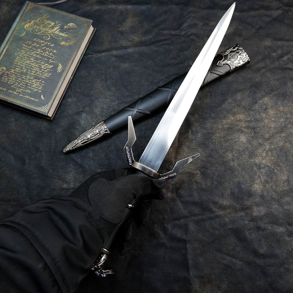 The Witcher 3 Geralt Silver Sword 22cm Metal Replica with Scabbard – Zinc Alloy Wolf School Twin Wolf Pommel Collectible
