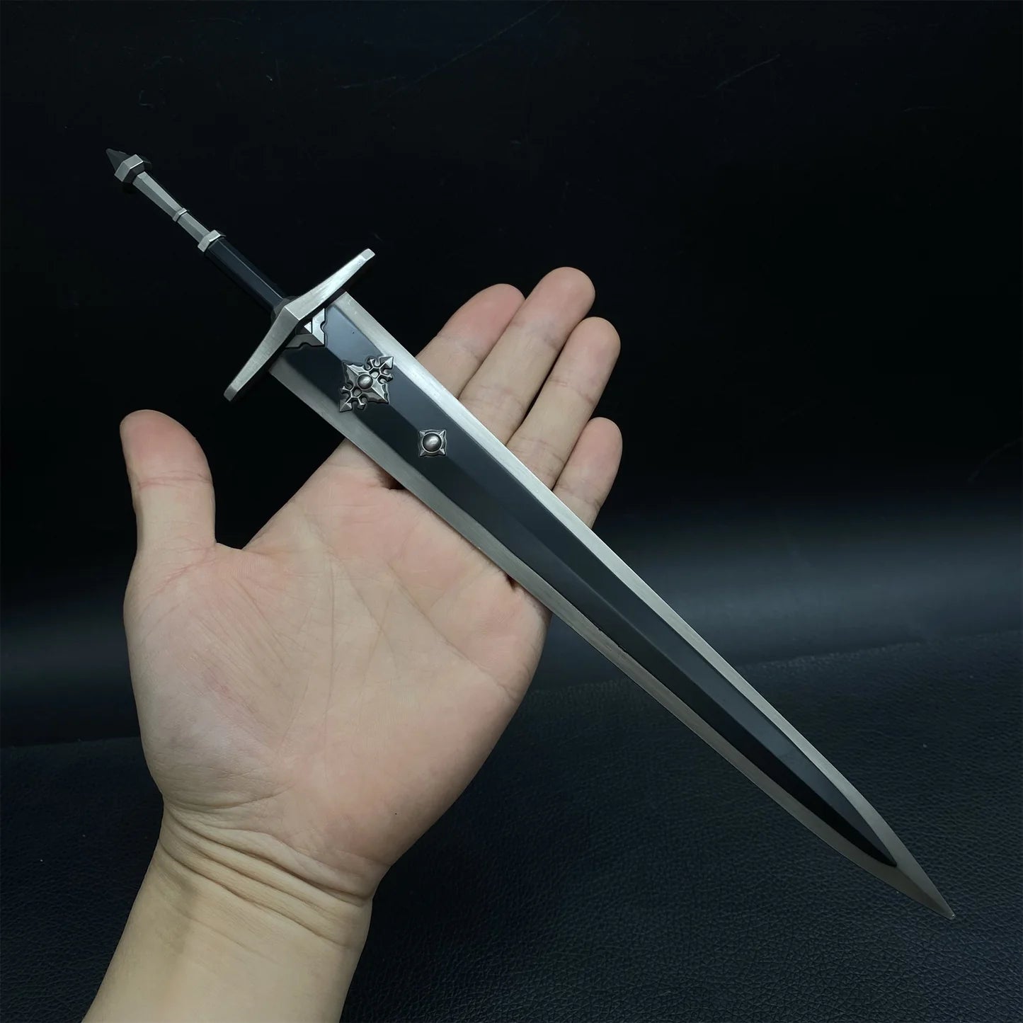 Greatsword of Solitude Metal Replica 30CM/11.8