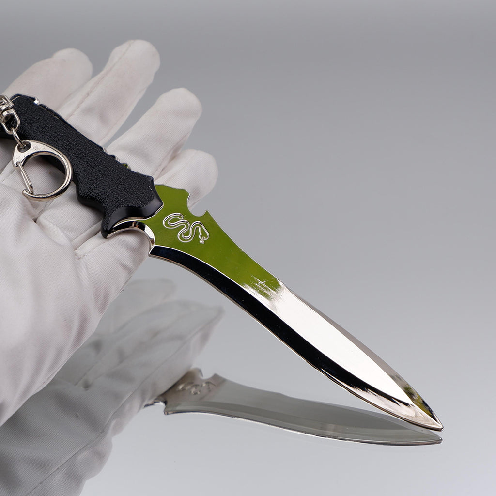 Resident Evil 4 Leon Kennedy Tactical Knife 18cm Metal Replica – RE4 Remake Display Collectible