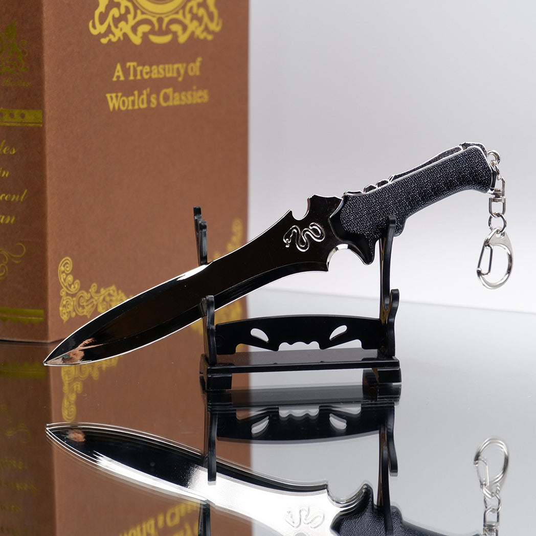 Resident Evil 4 Leon Kennedy Tactical Knife 18cm Metal Replica – RE4 Remake Display Collectible