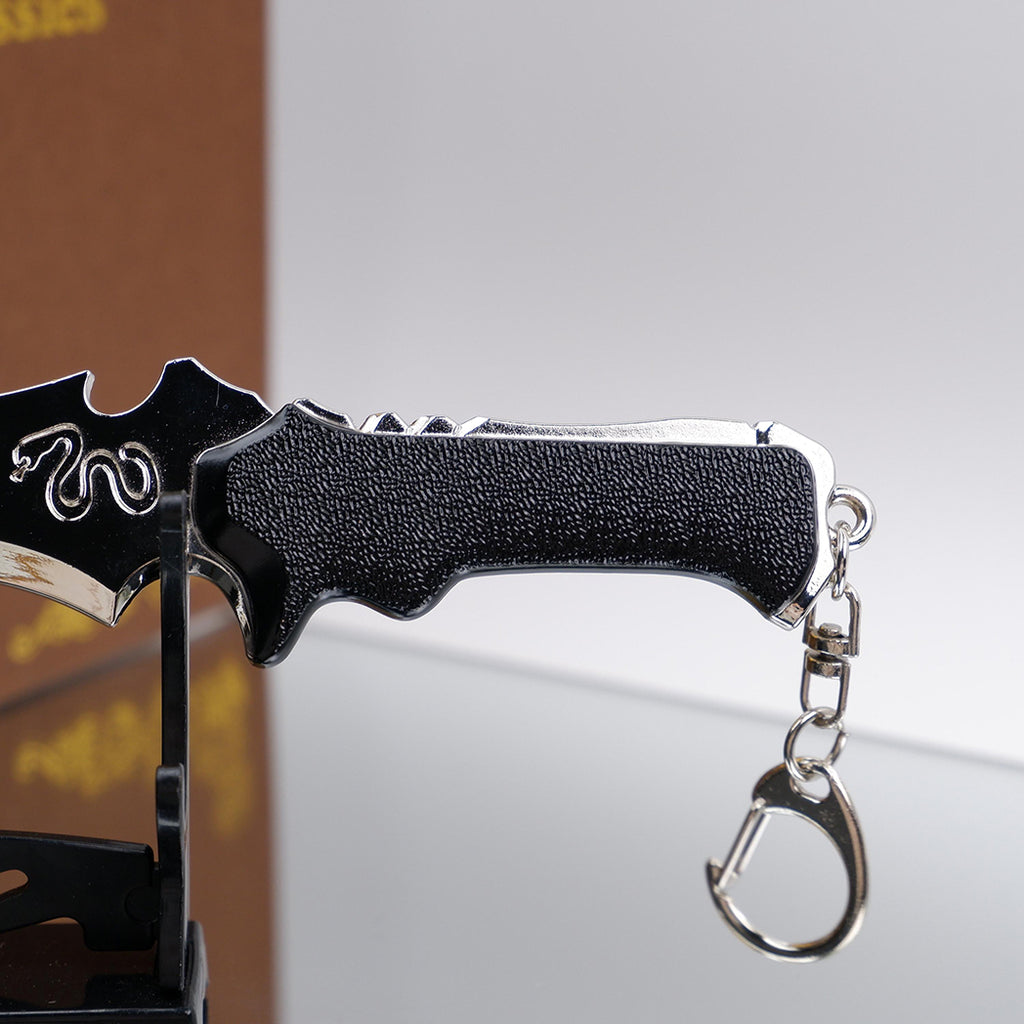 Resident Evil 4 Leon Kennedy Tactical Knife 18cm Metal Replica – RE4 Remake Display Collectible