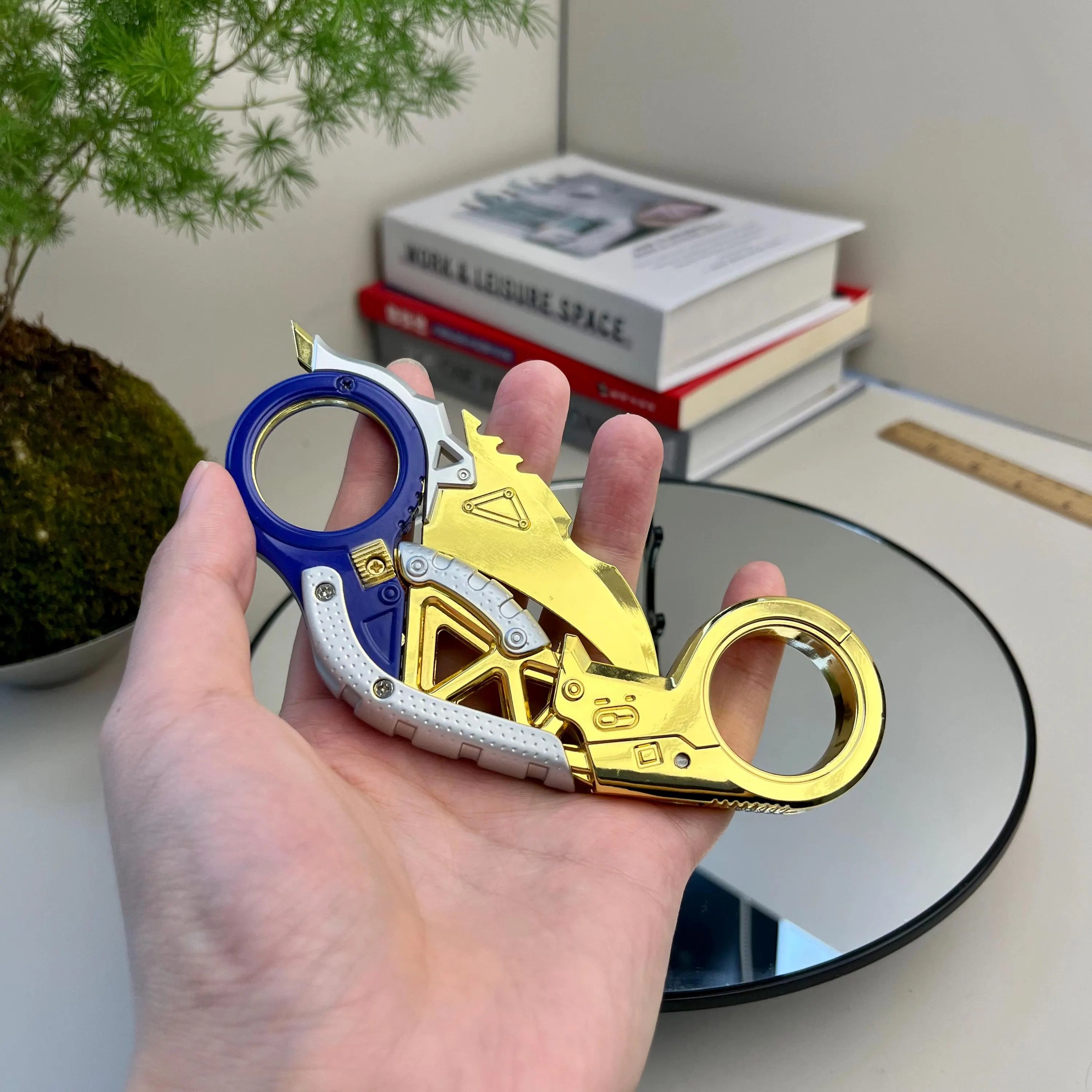 Apex Legends Raptor General Heirloom – Metal Display Collectible - Yohoot