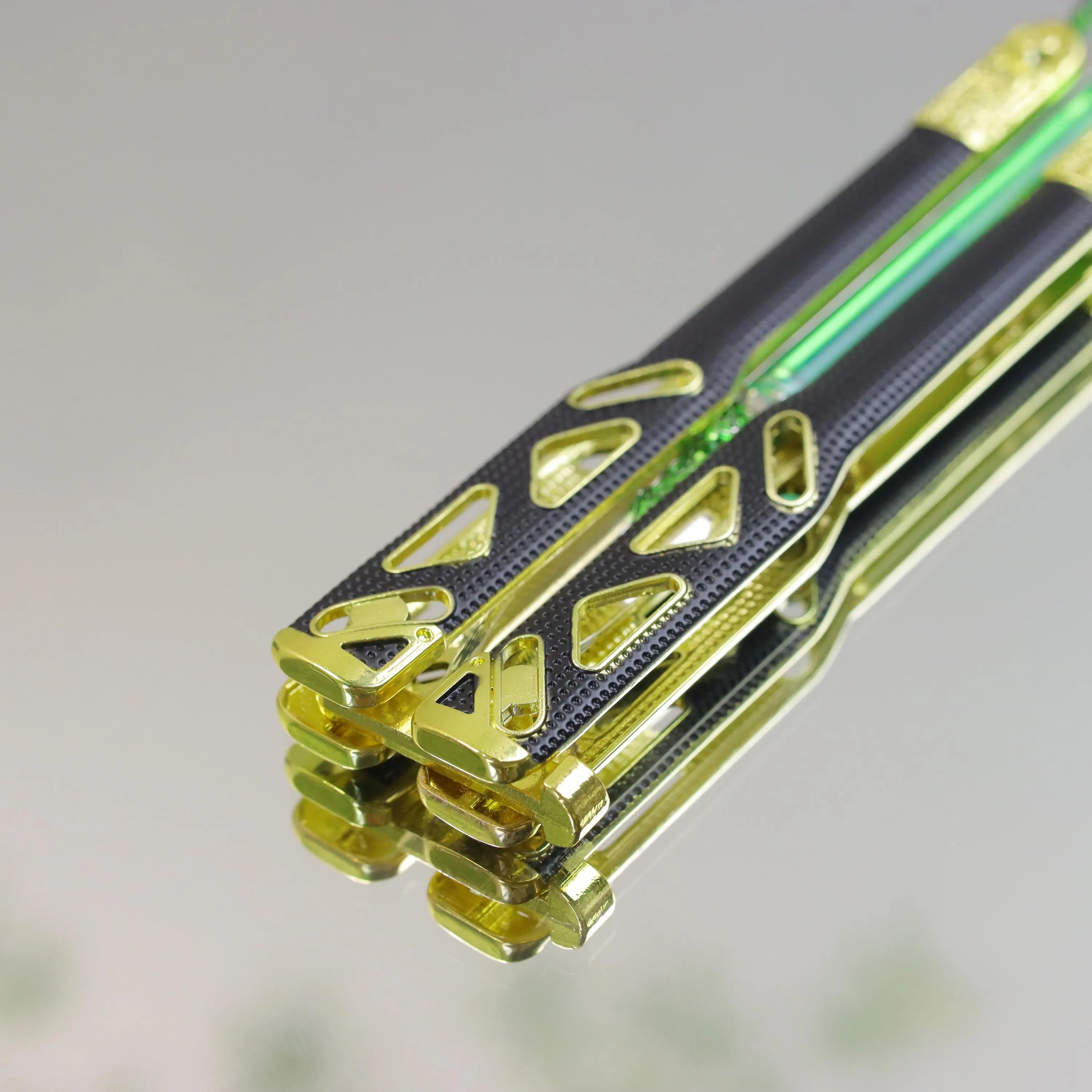 Apex Legends Octane Heirloom Glow Handcrafted – Metal Display Collectible - Yohoot