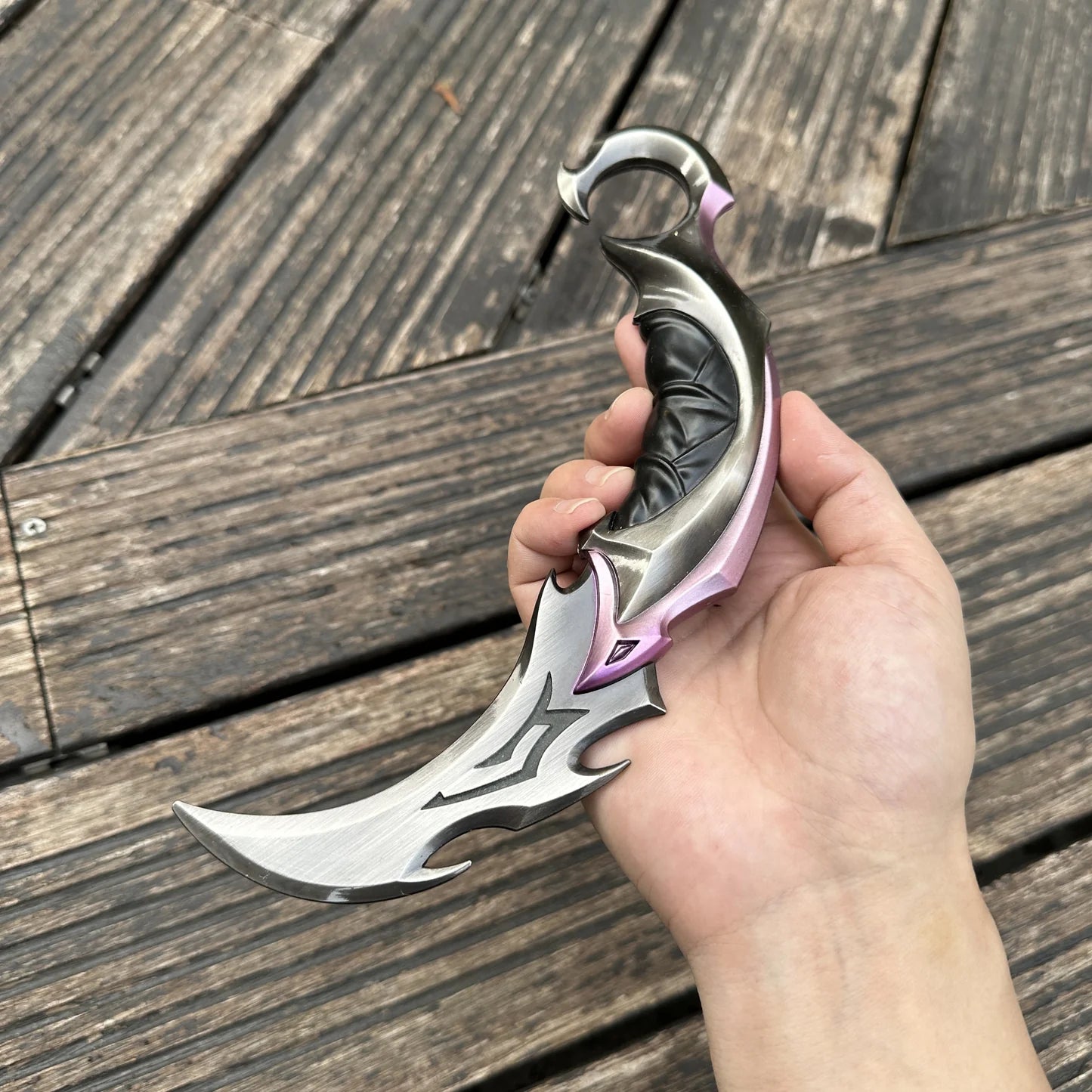 Reaver Rotating Ring Display Prop – Handcrafted Metal Gift | Valorant Inspired