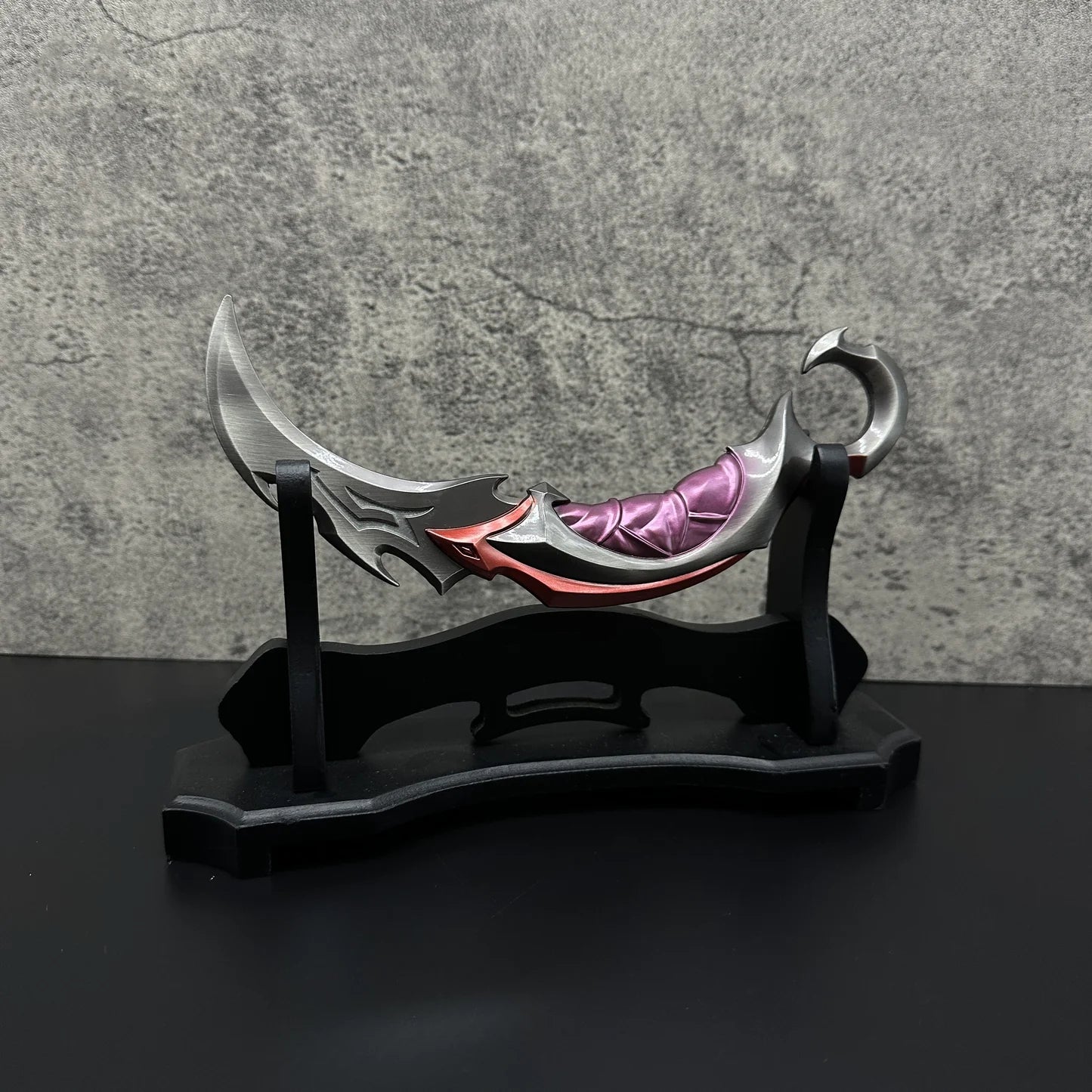 Reaver Rotating Ring Display Prop – Handcrafted Metal Gift | Valorant Inspired