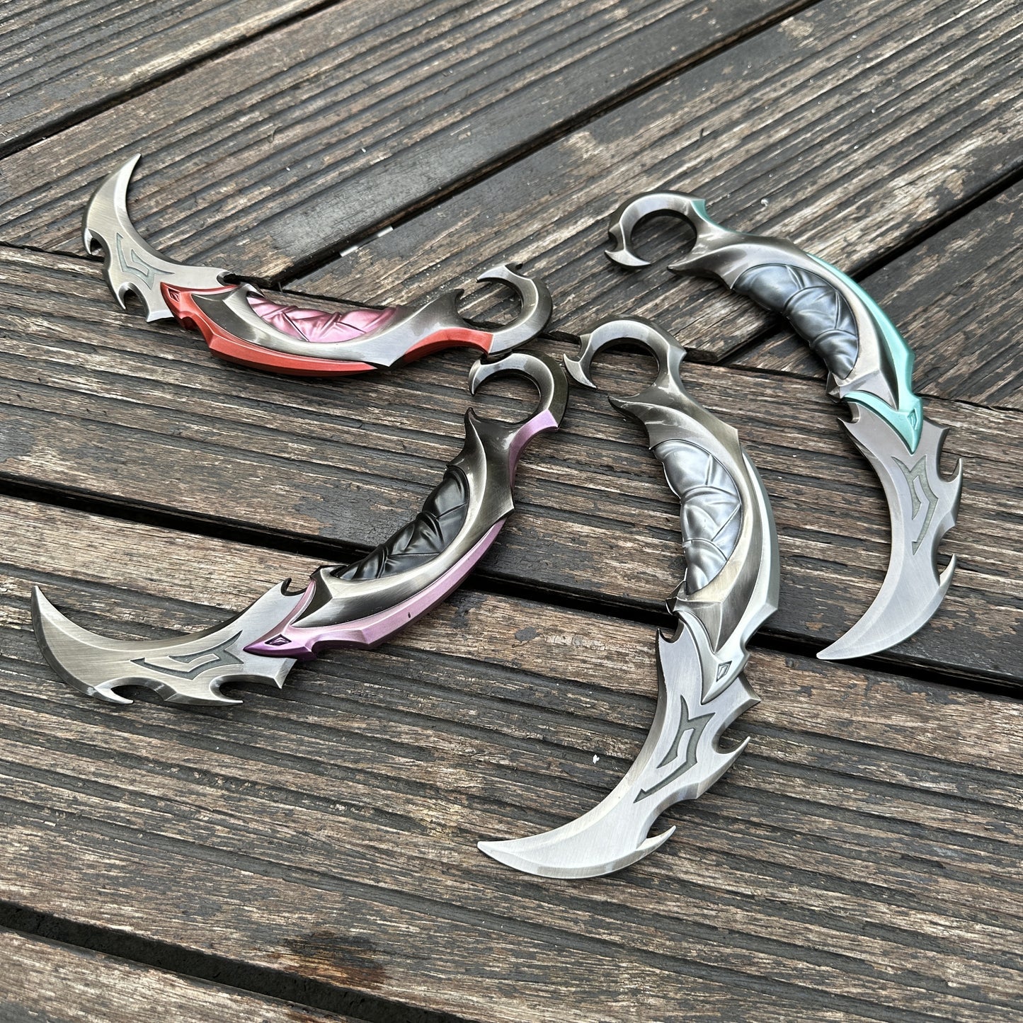 Reaver Rotating Ring Display Prop – Handcrafted Metal Gift | Valorant Inspired