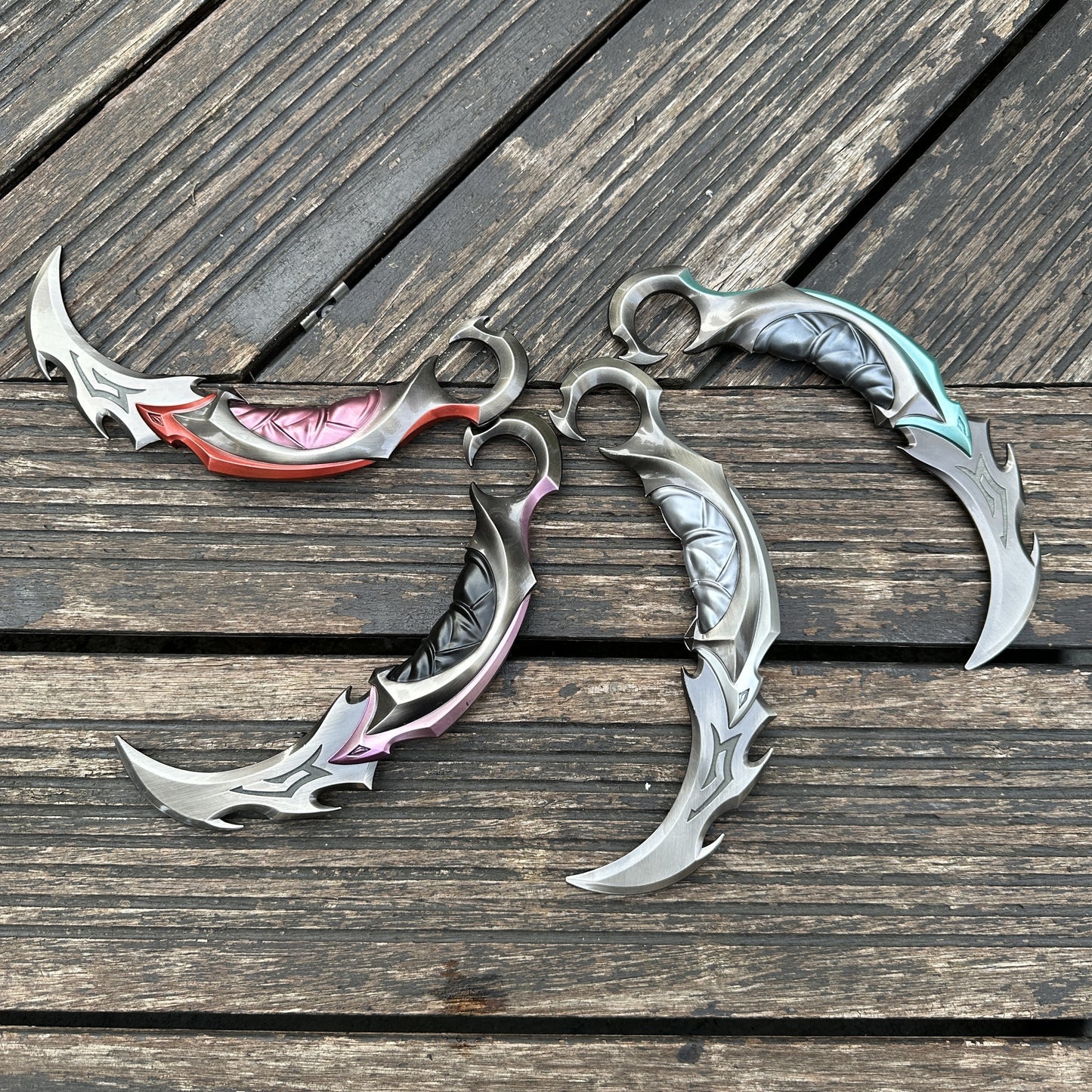 Reaver Rotating Ring Display Prop – Handcrafted Metal Gift | Valorant Inspired