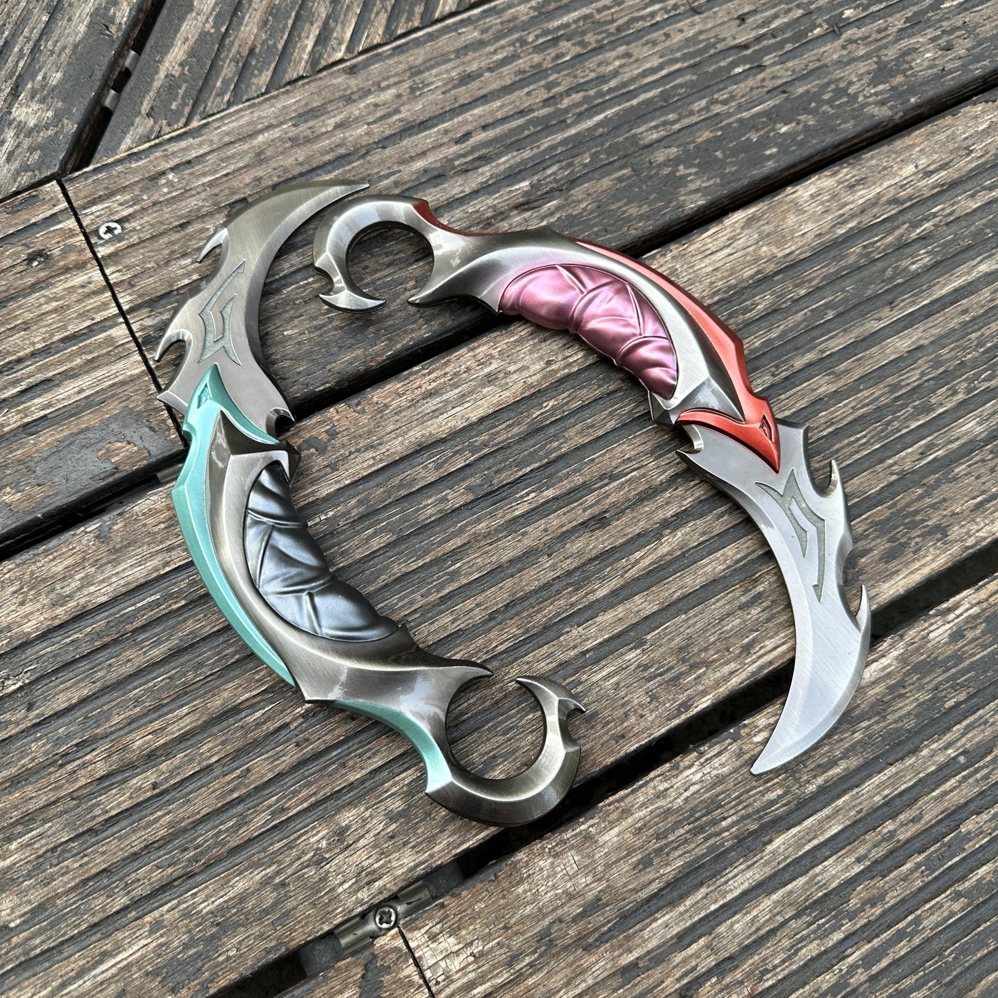 Reaver Rotating Ring Display Prop – Handcrafted Metal Gift | Valorant Inspired