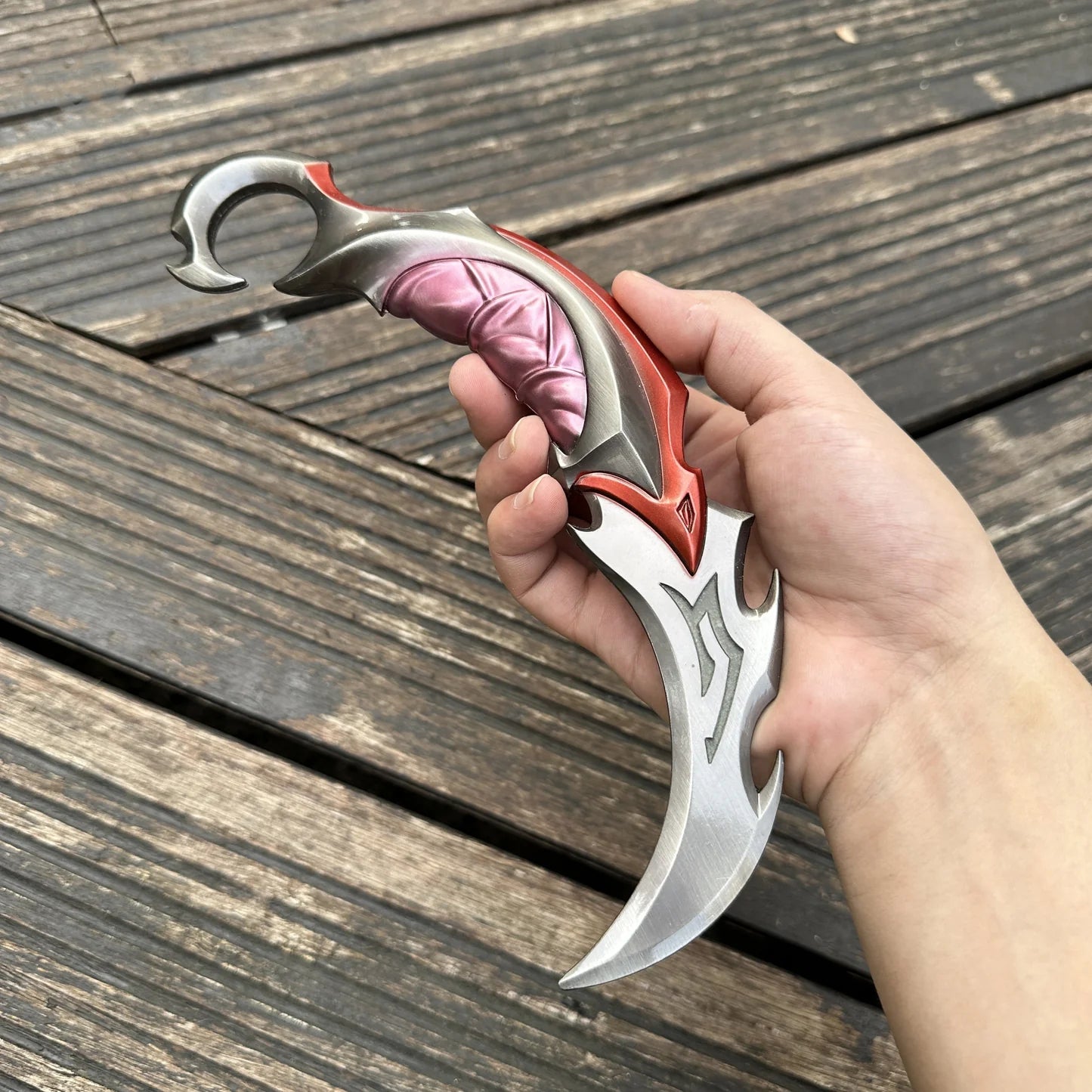 Reaver Rotating Ring Display Prop – Handcrafted Metal Gift | Valorant Inspired