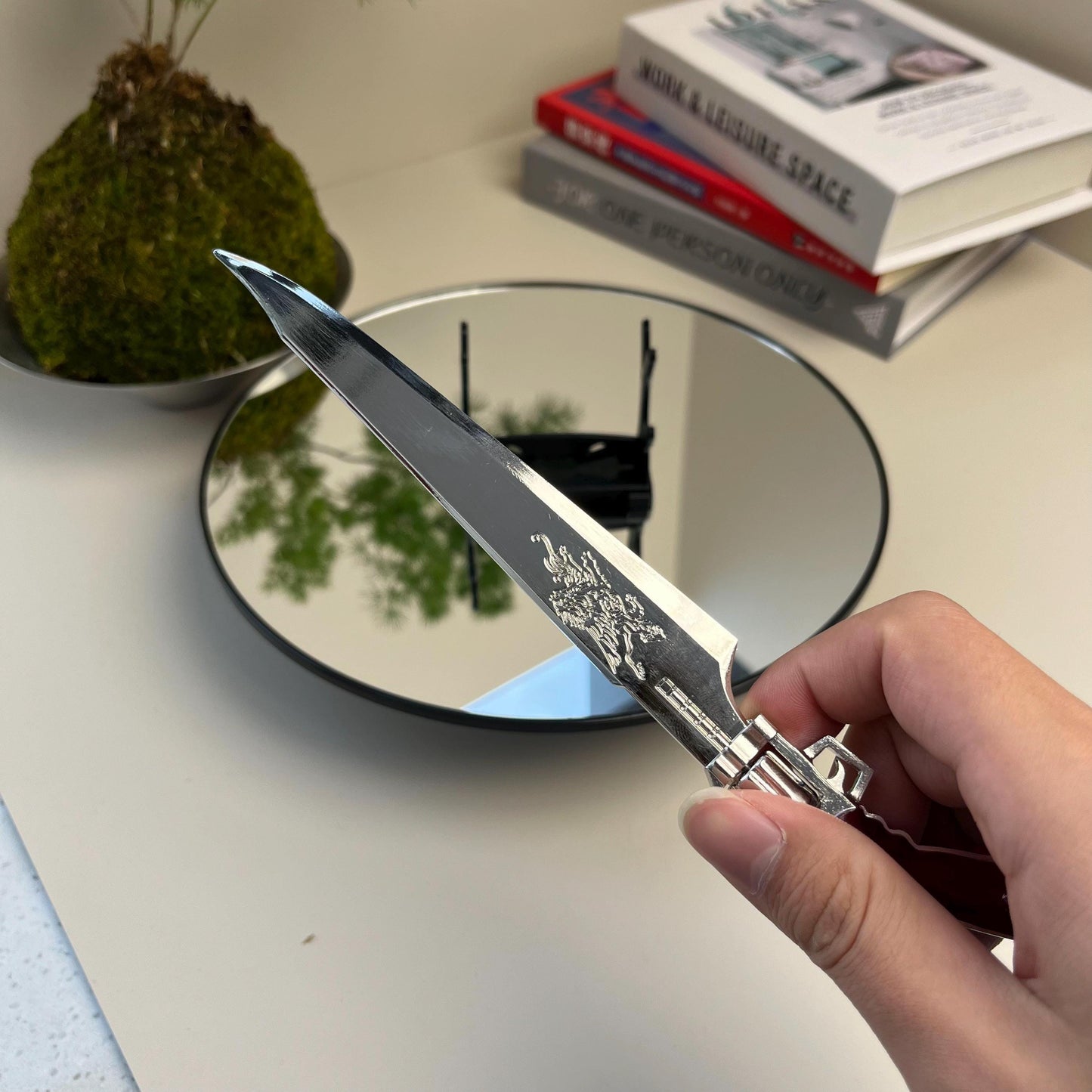 Final Fantasy Viii, Large Squall Gunblade Leonhart, Griever Amulet With Engraving On The Blade, Weapon Replica, Metal Weapon Model, Desk Toy
