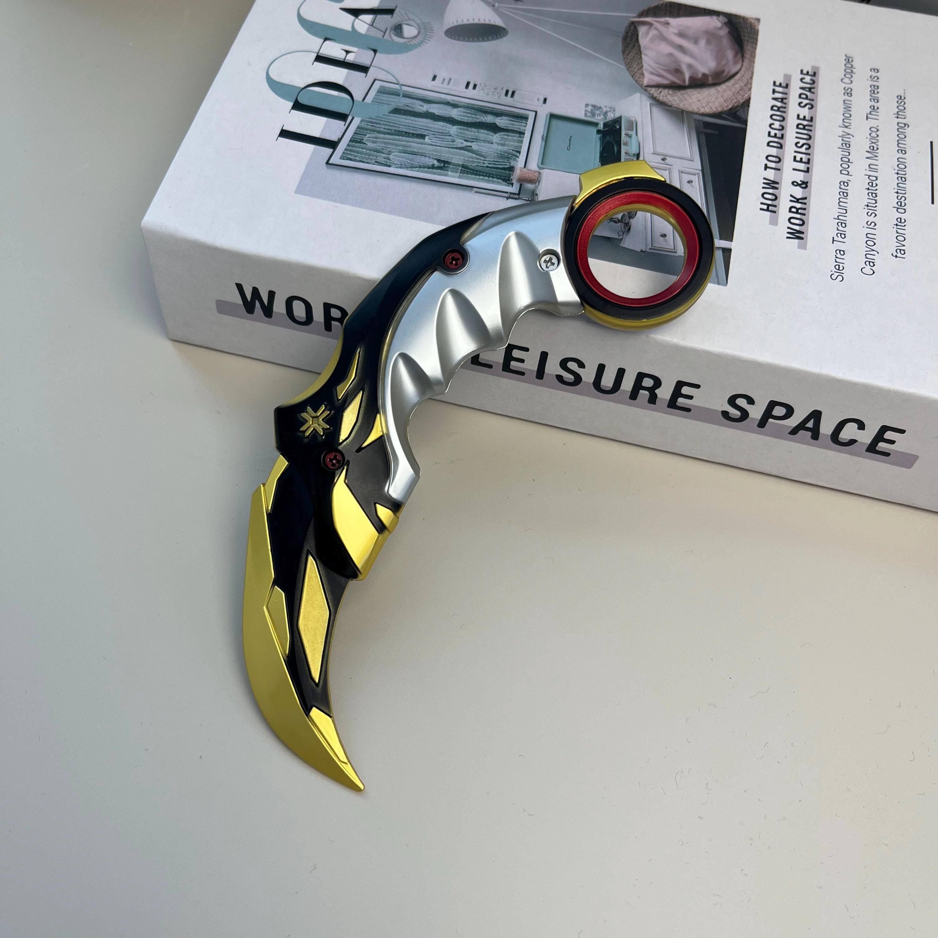 Champions Karambit Knife – Valorant Metal Replica, Blunt Blade, Handmade High-End Display Model & Desk Ornament Gift