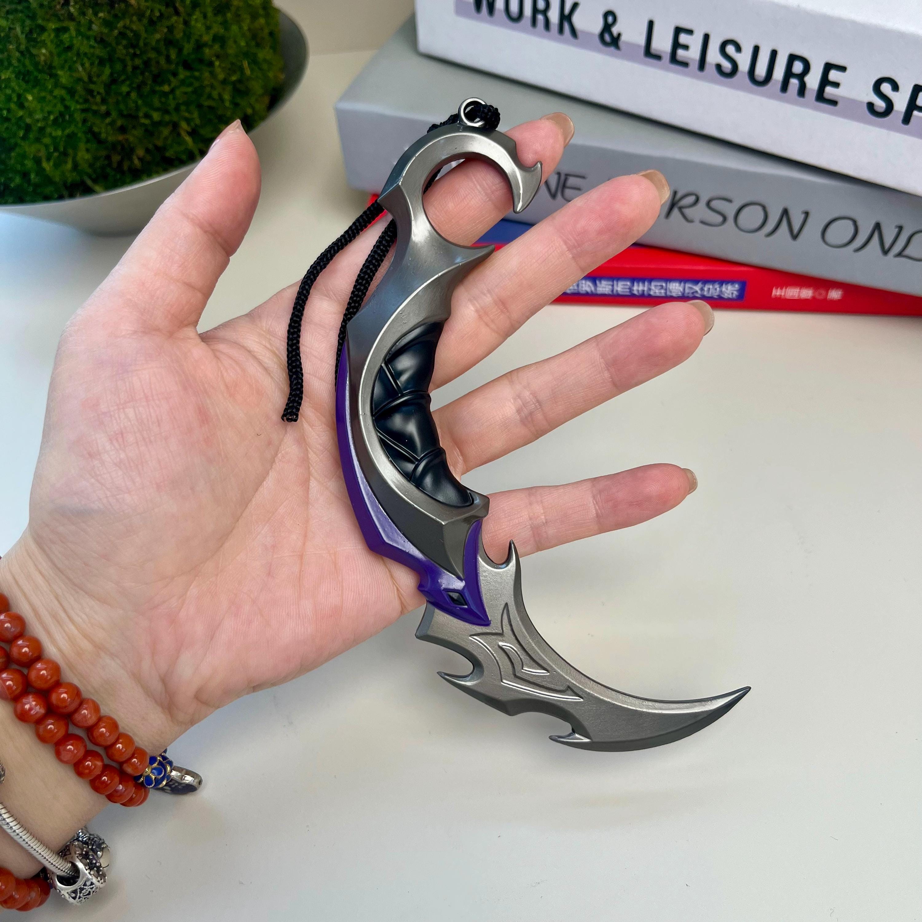 Valorant Reaver Karambit Knife Set – Metal Display Collectible