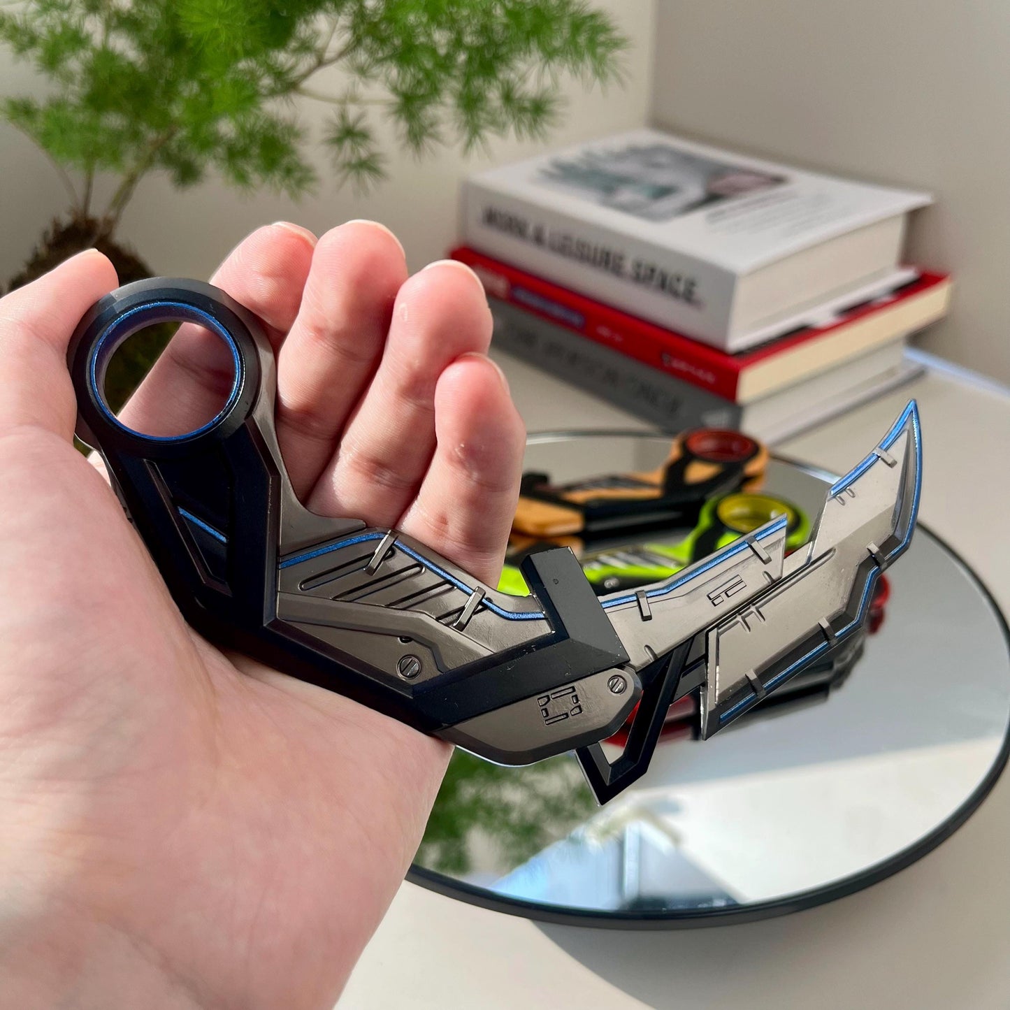 Valorant RGX Karambit Knife, Reaver Karambit Knife, Rotate Trainer Metal Knife, Valorant 3d Print, Cosplay Prop, Weapons Replica, Toys Gift