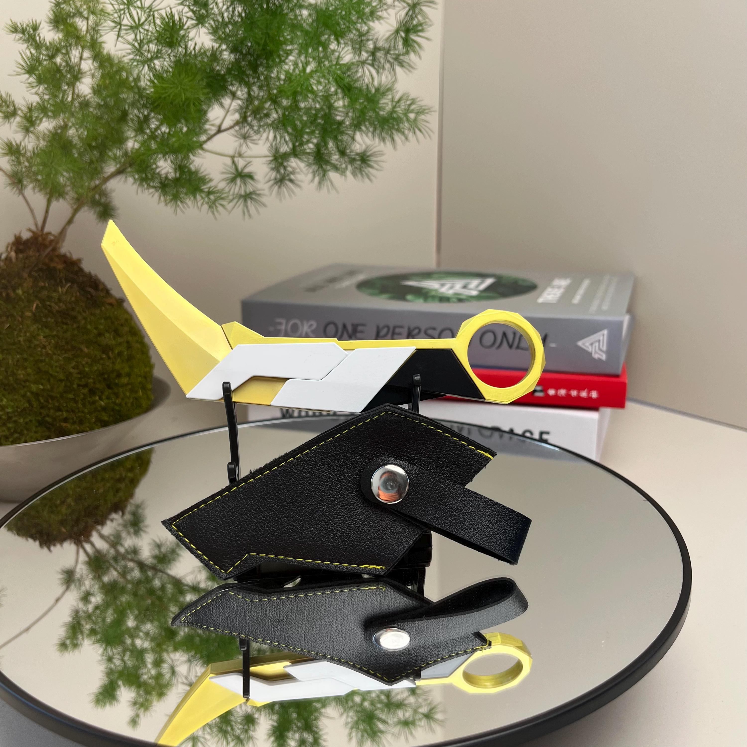 Valorant Prime Karambit – Retractable Rotating Knife, Metal Collectible Gift for Gamers