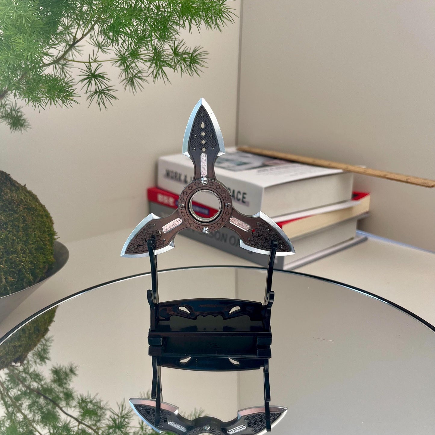 Apex Darts Model Heirloom Uncut Weapon, Game Peripherals, Apex Streaming, Rotatable Safety Desktop, Cosplay Prop, Weapons Replica  Toy Gift